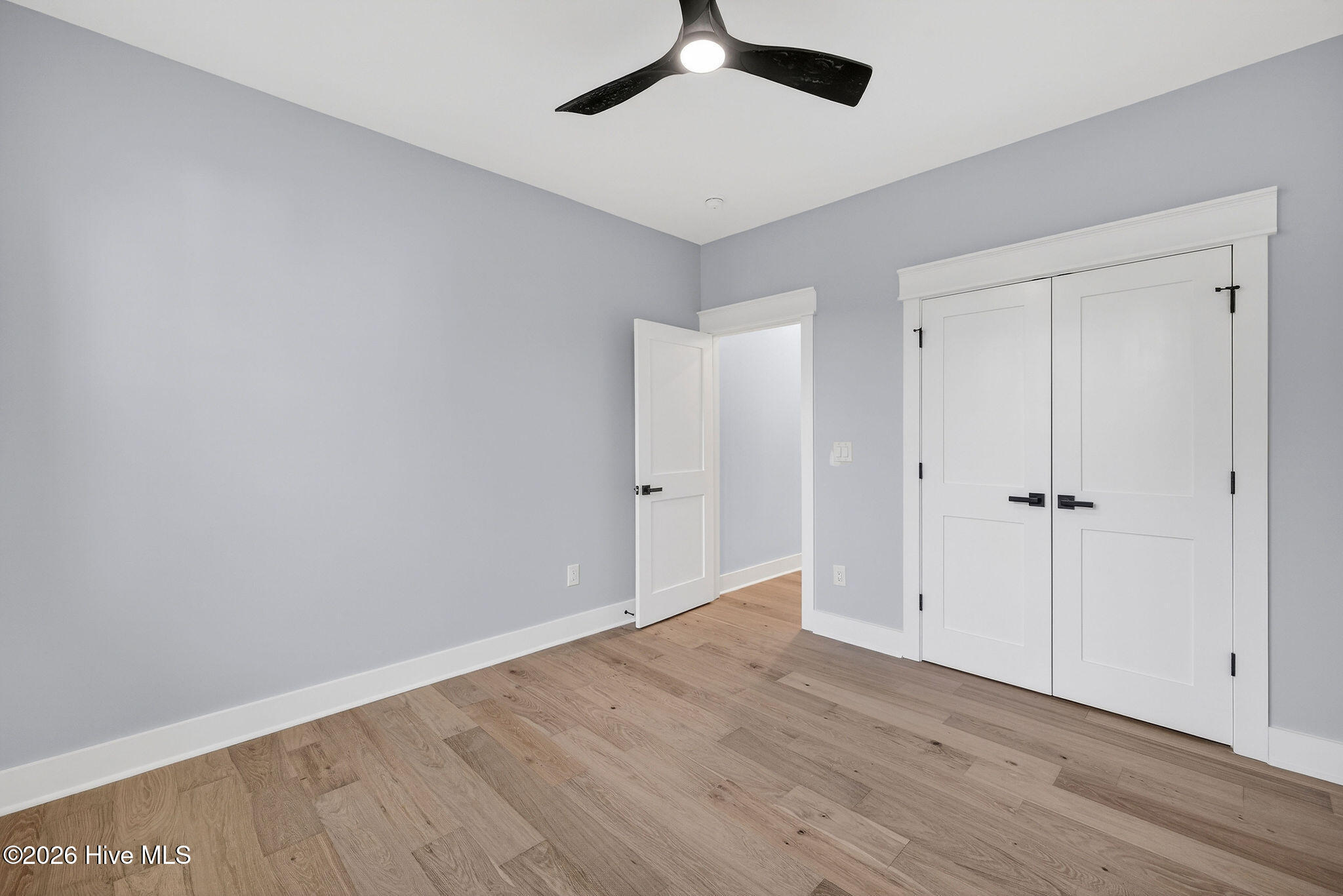 100548792 | Photo 46