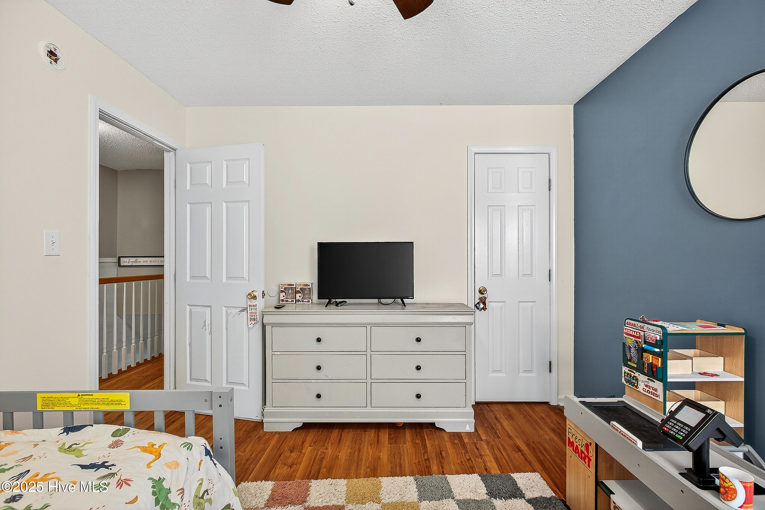 100539174 | Photo 23