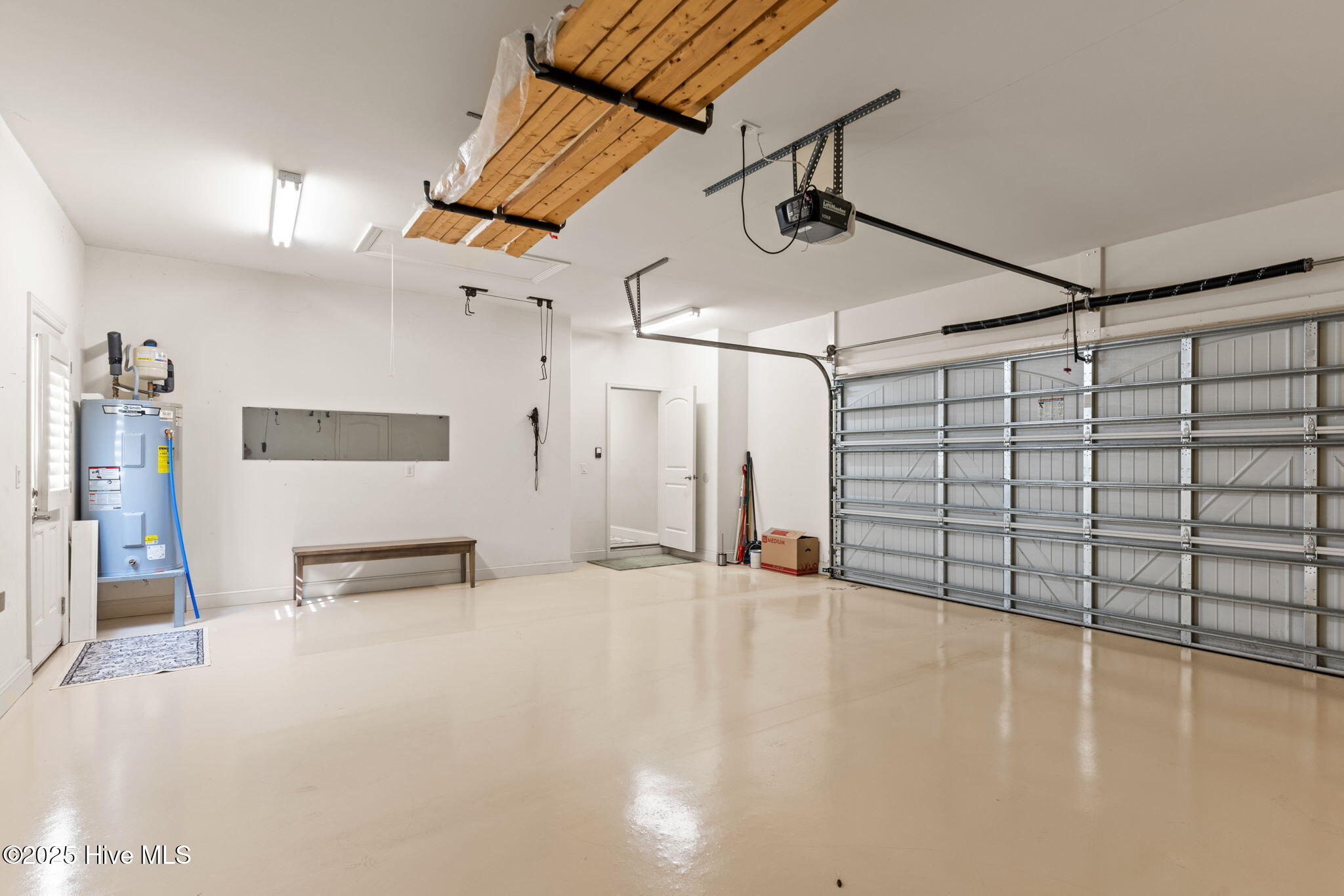 100538069 | Photo 27