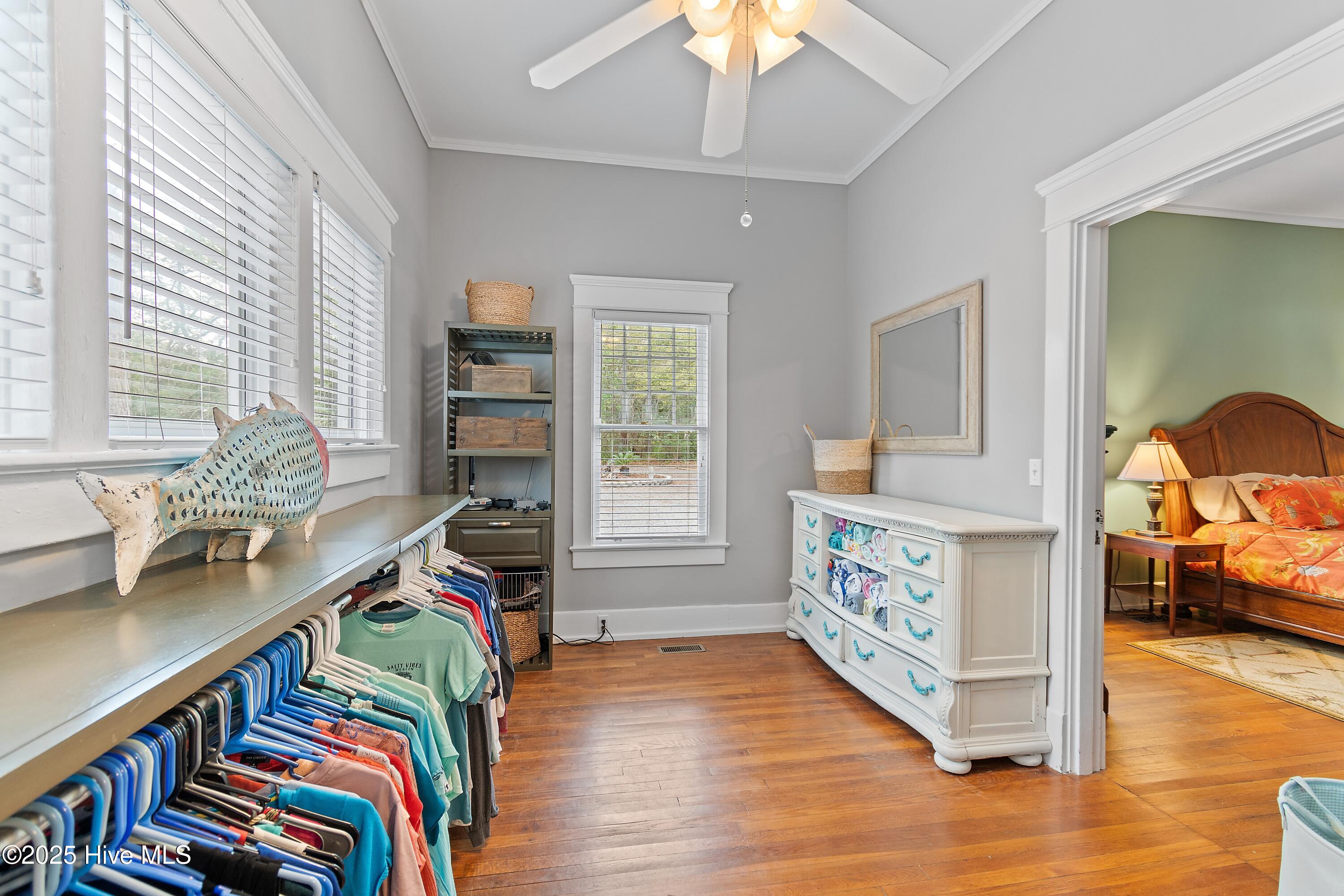 100544139 | Photo 37