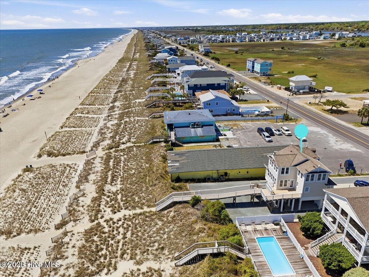 100566244 | Photo 71