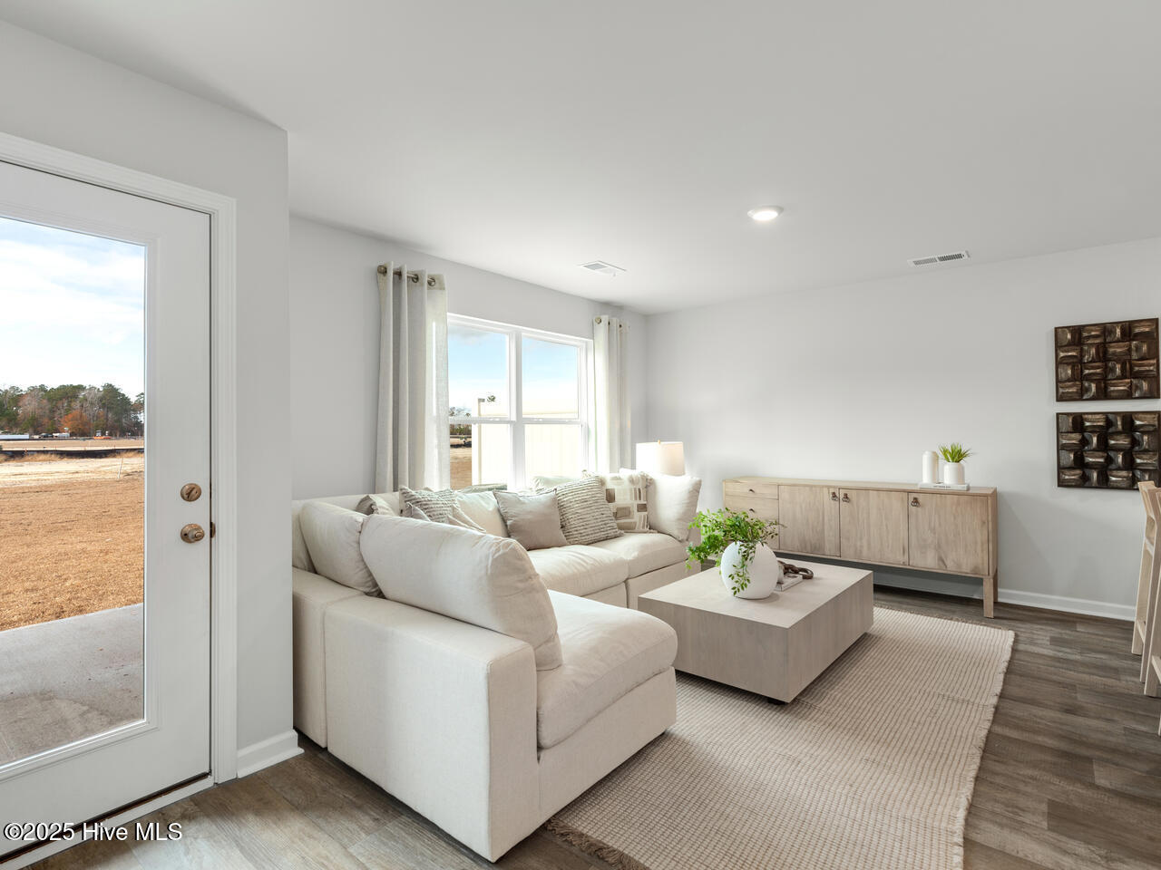 100555602 | Photo 13