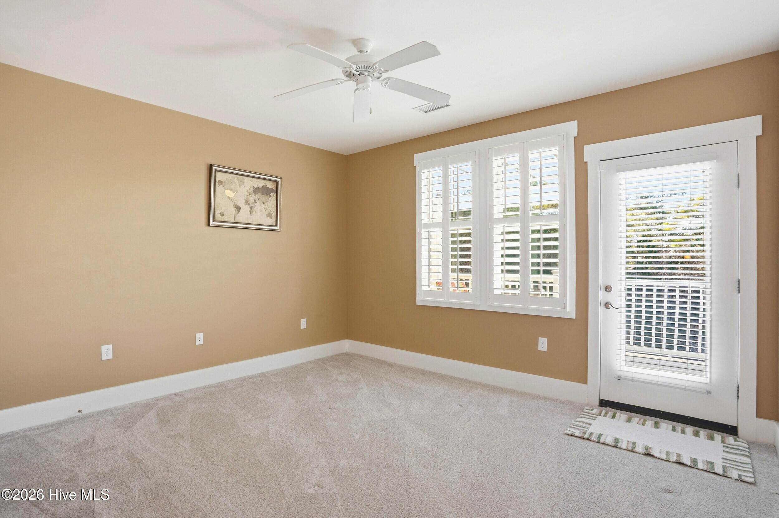 100551957 | Photo 26