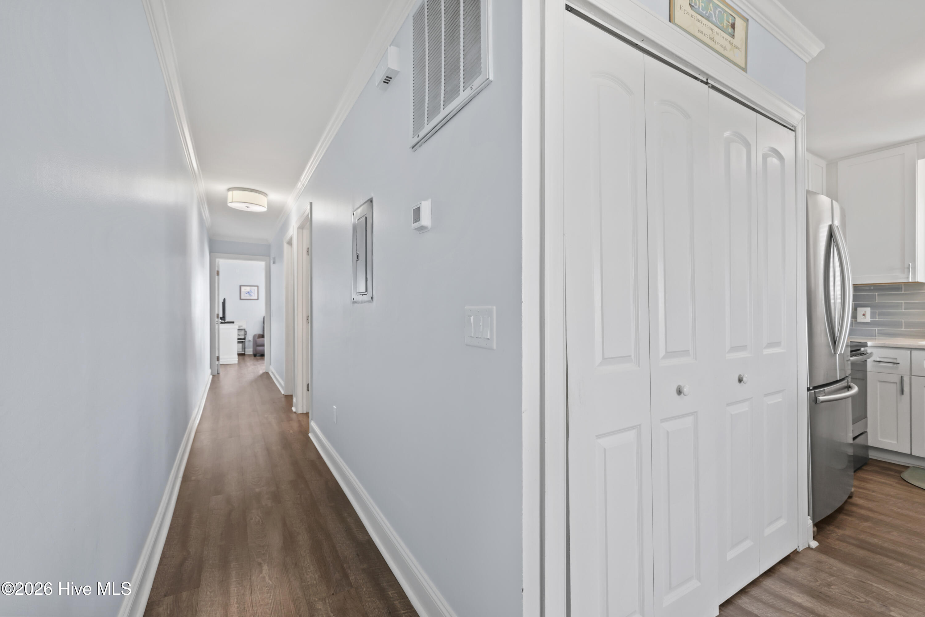 100553998 | Photo 16