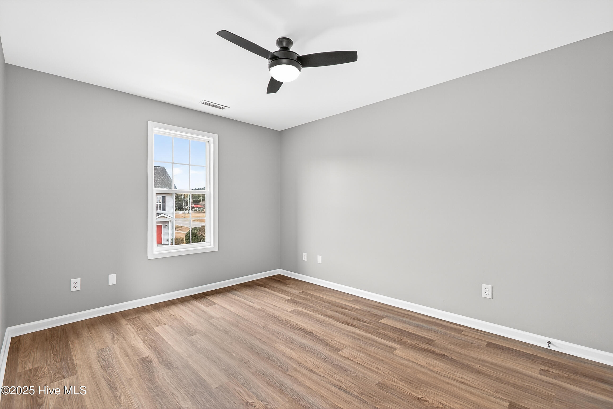 100546231 | Photo 24