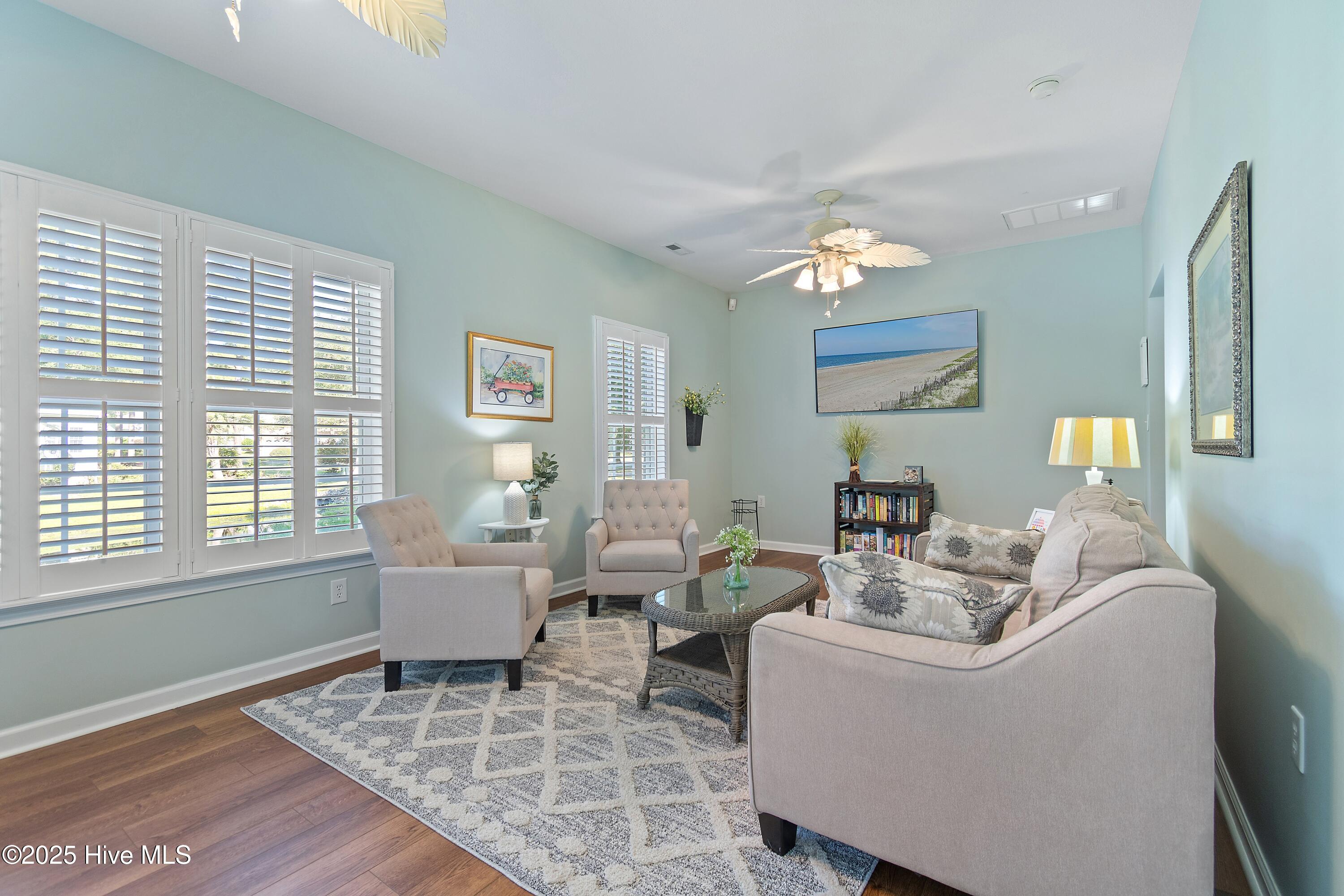 100529208 | Photo 24