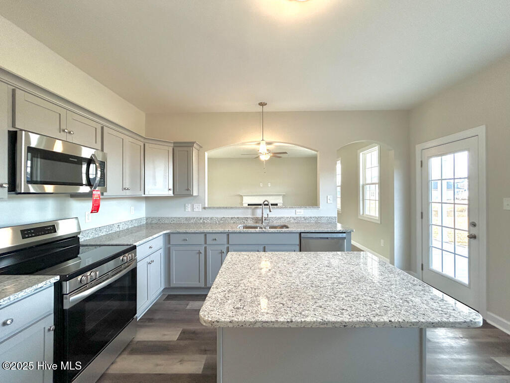 100522198 | Photo 22