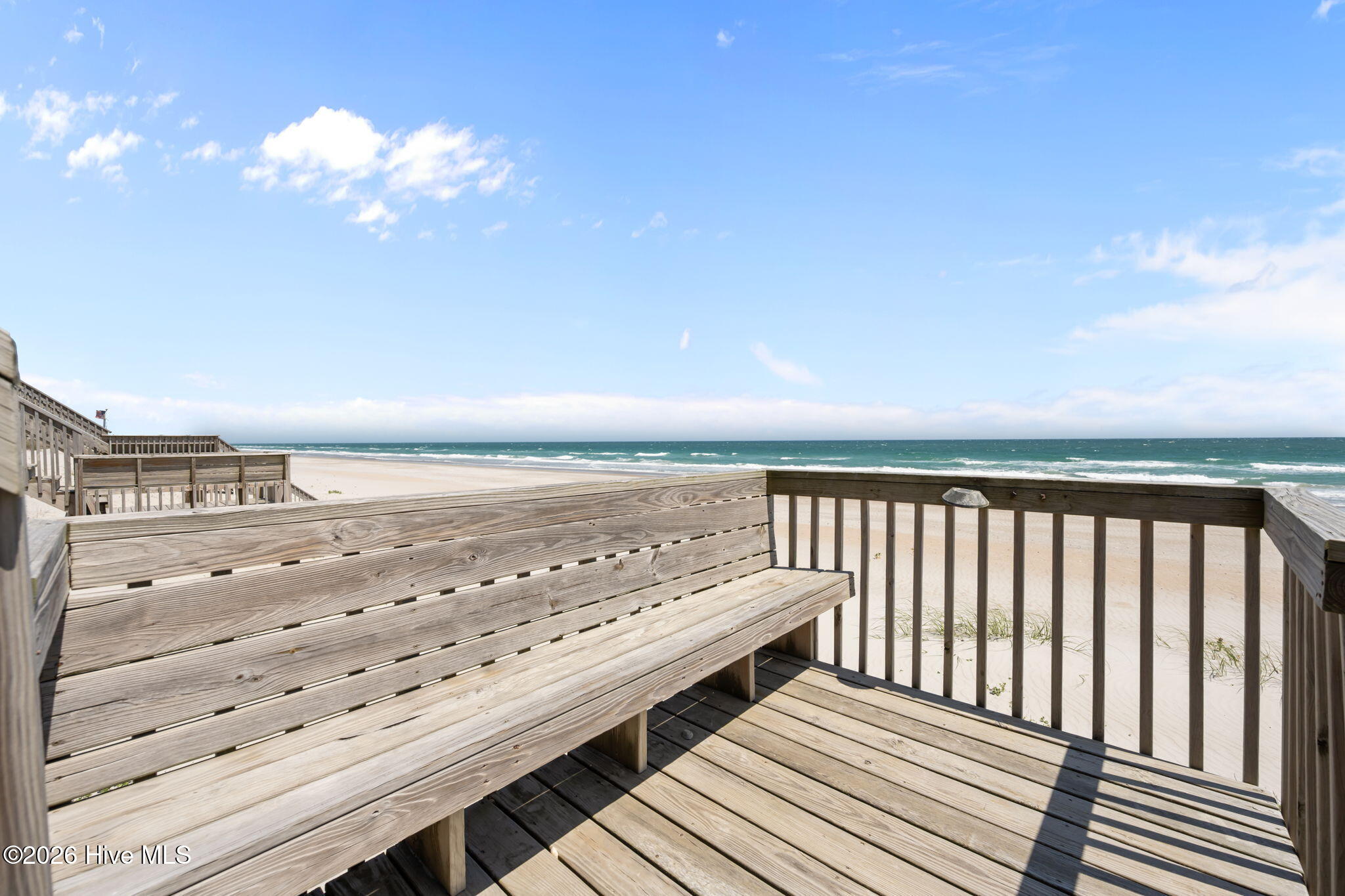 100570241 | Photo 60