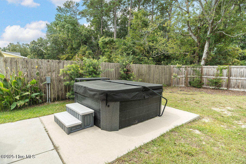 100537139 | Photo 25