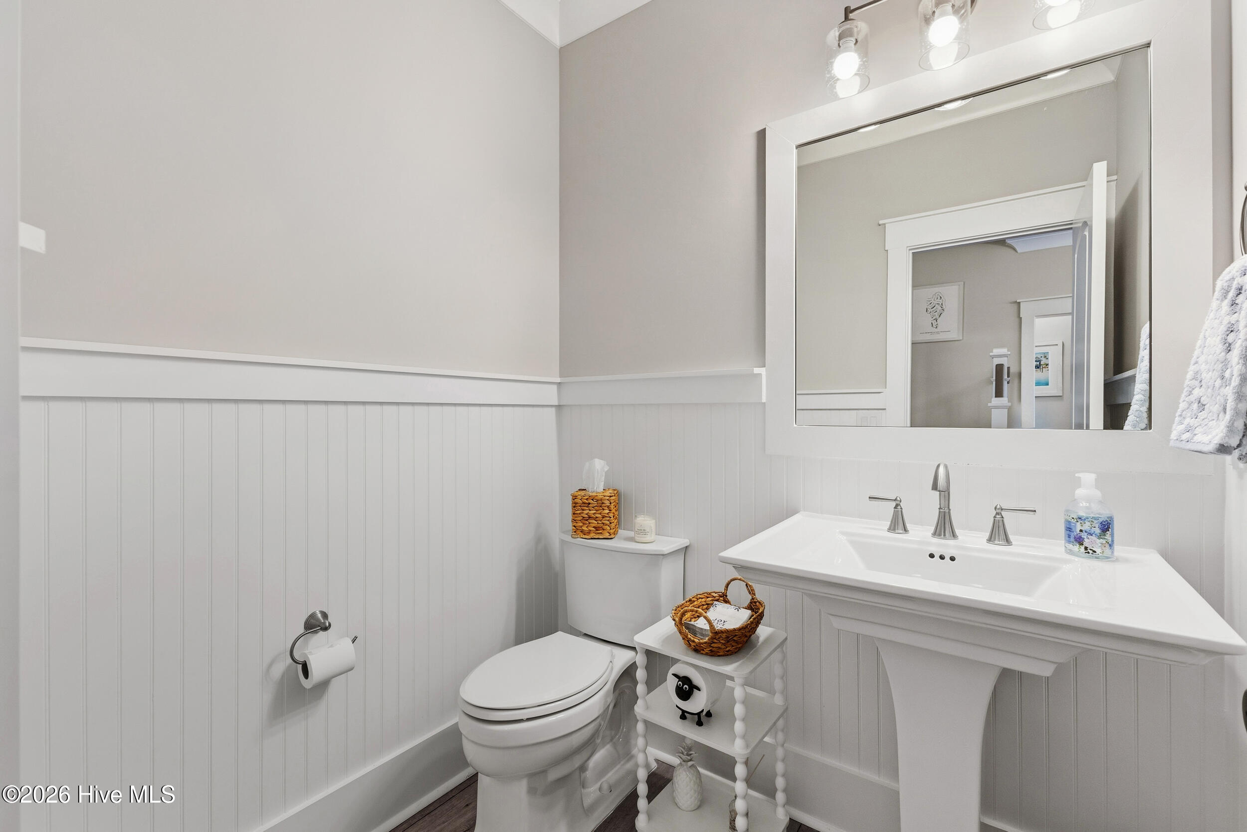 100560170 | Photo 39