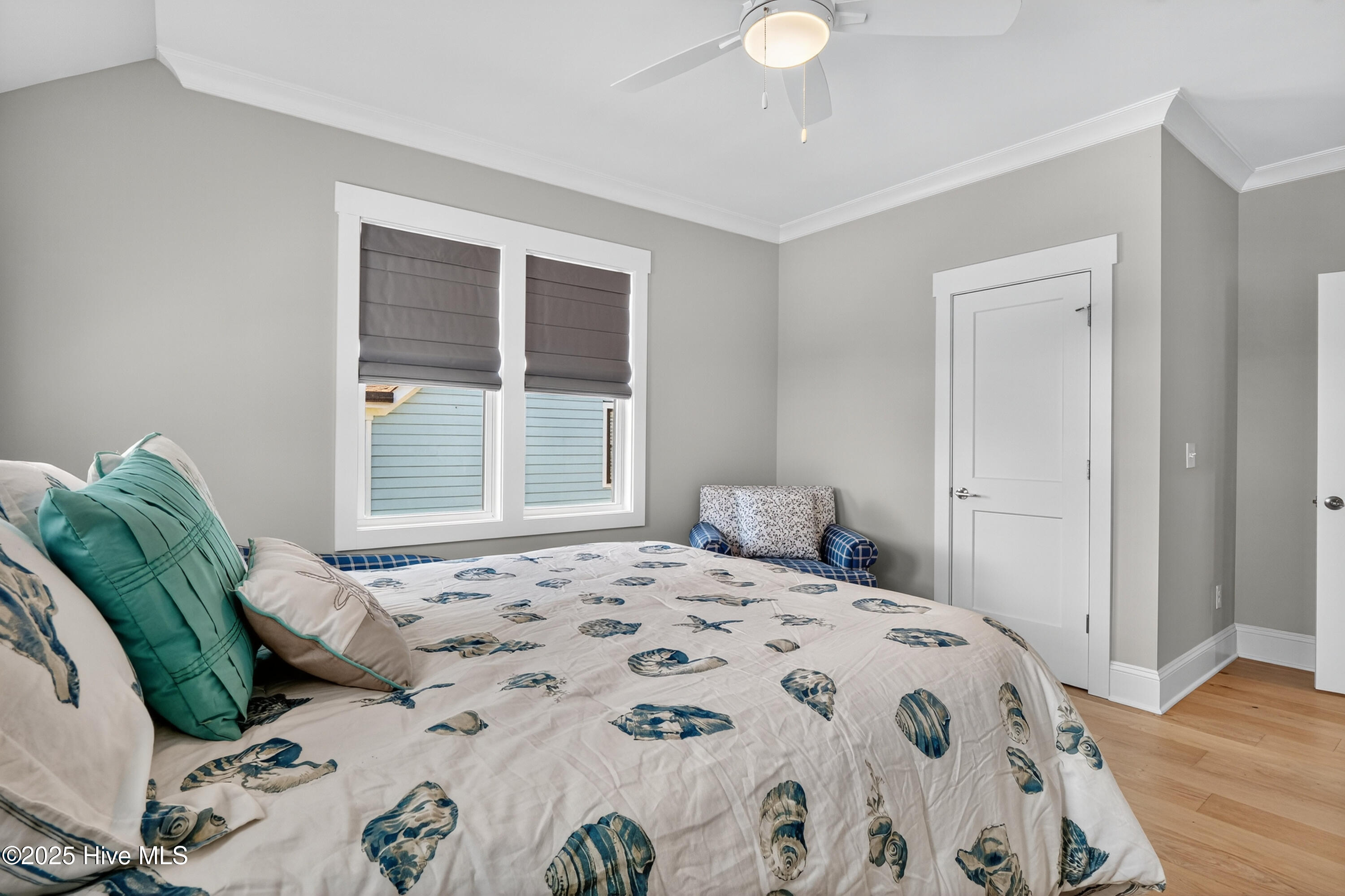 100523935 | Photo 44