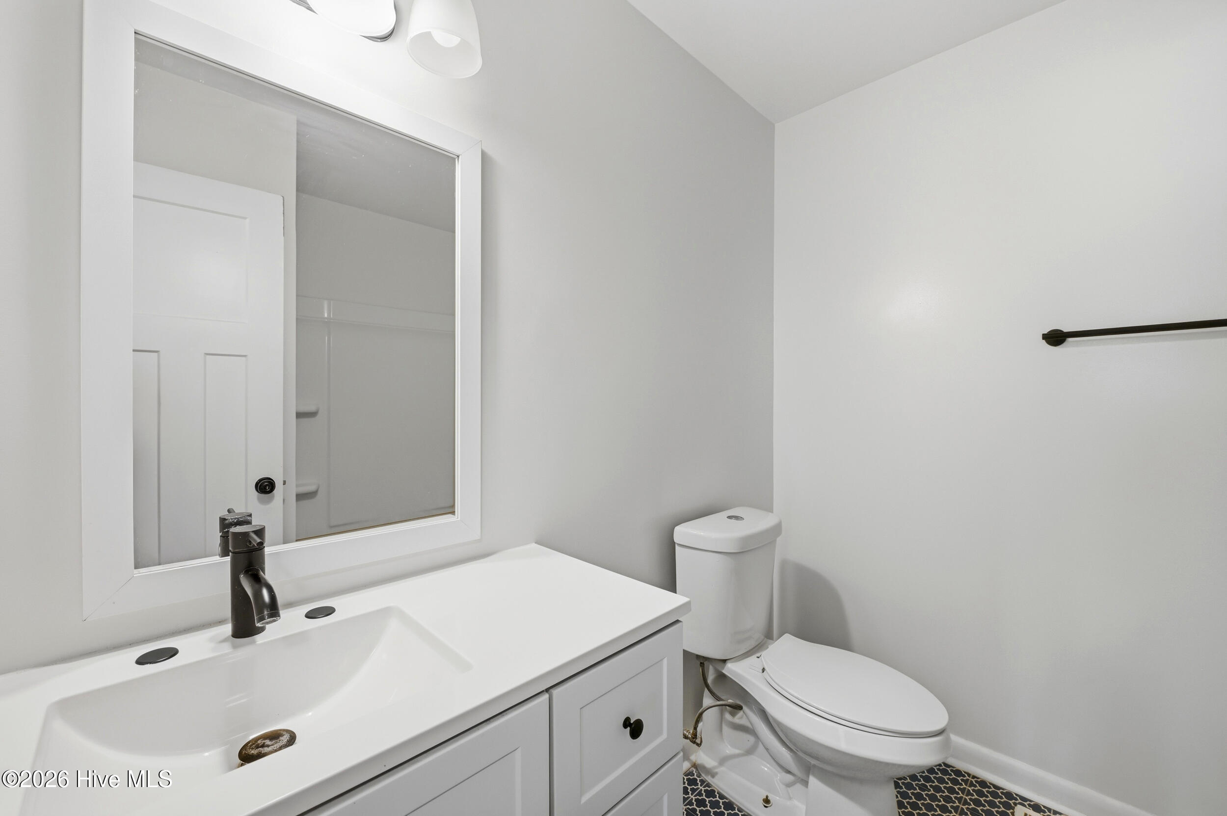 100566125 | Photo 28