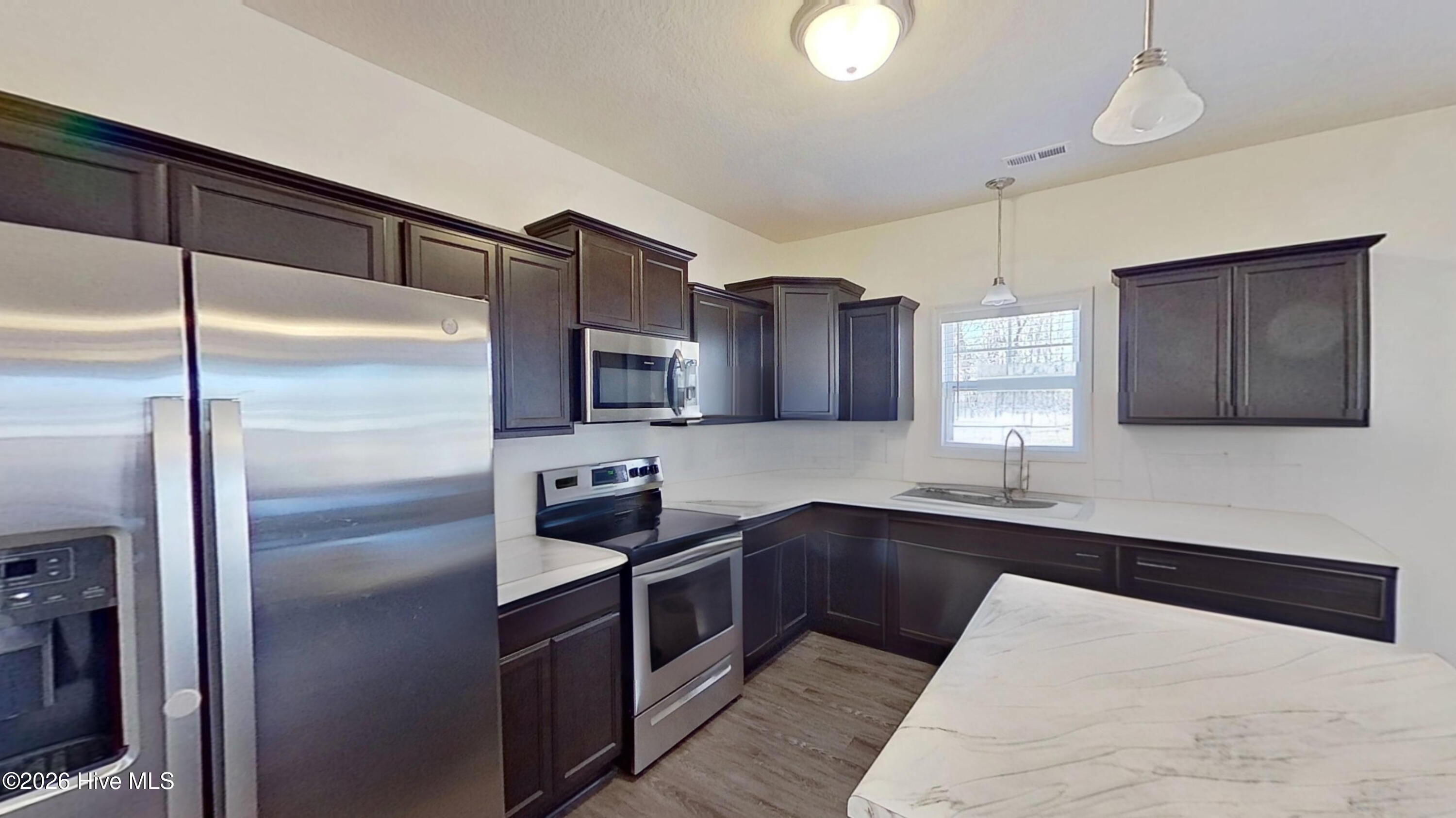 100567231 | Photo 10