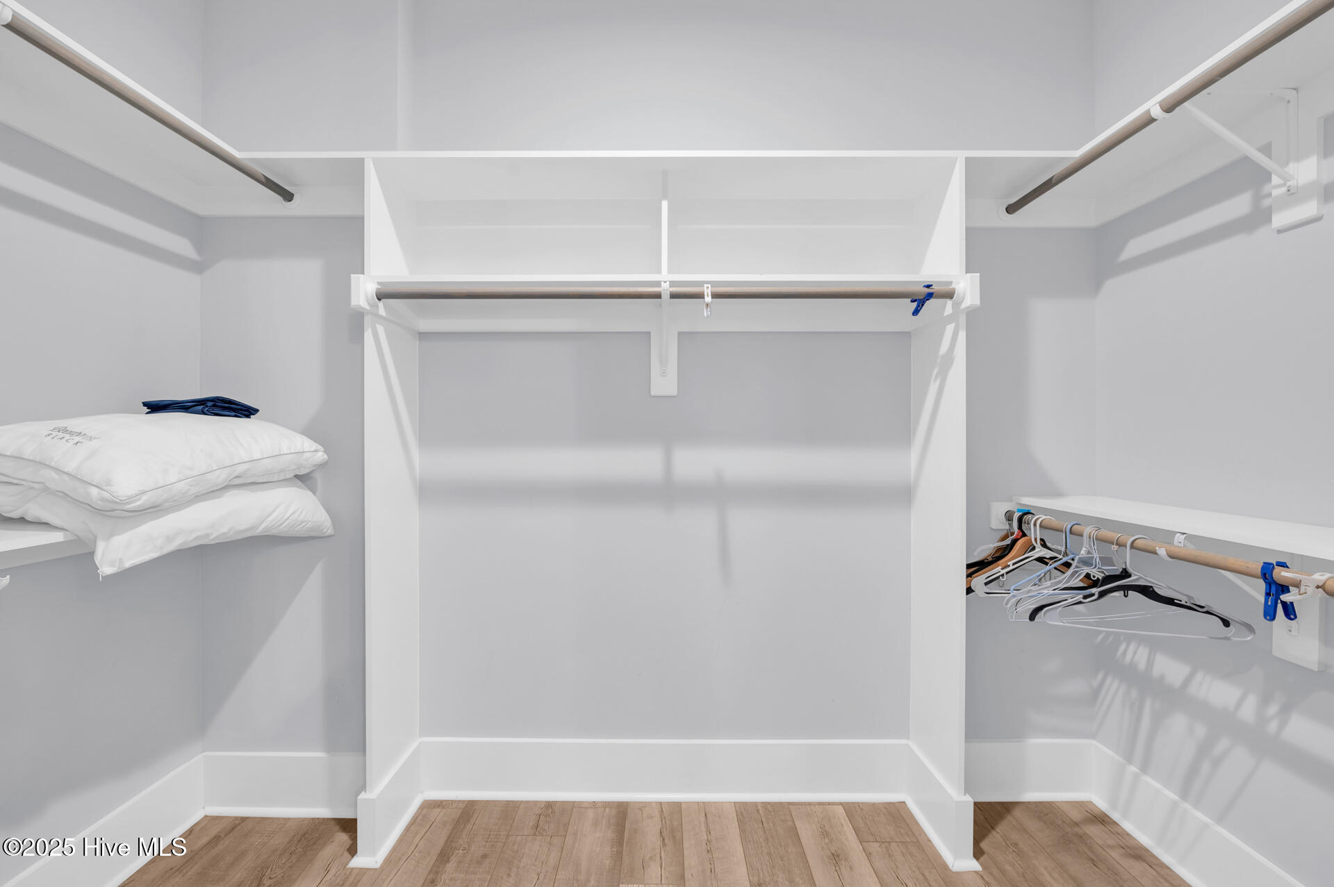 100538274 | Photo 22