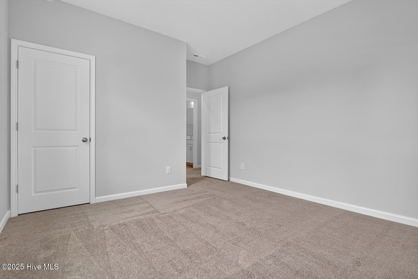 100559094 | Photo 24