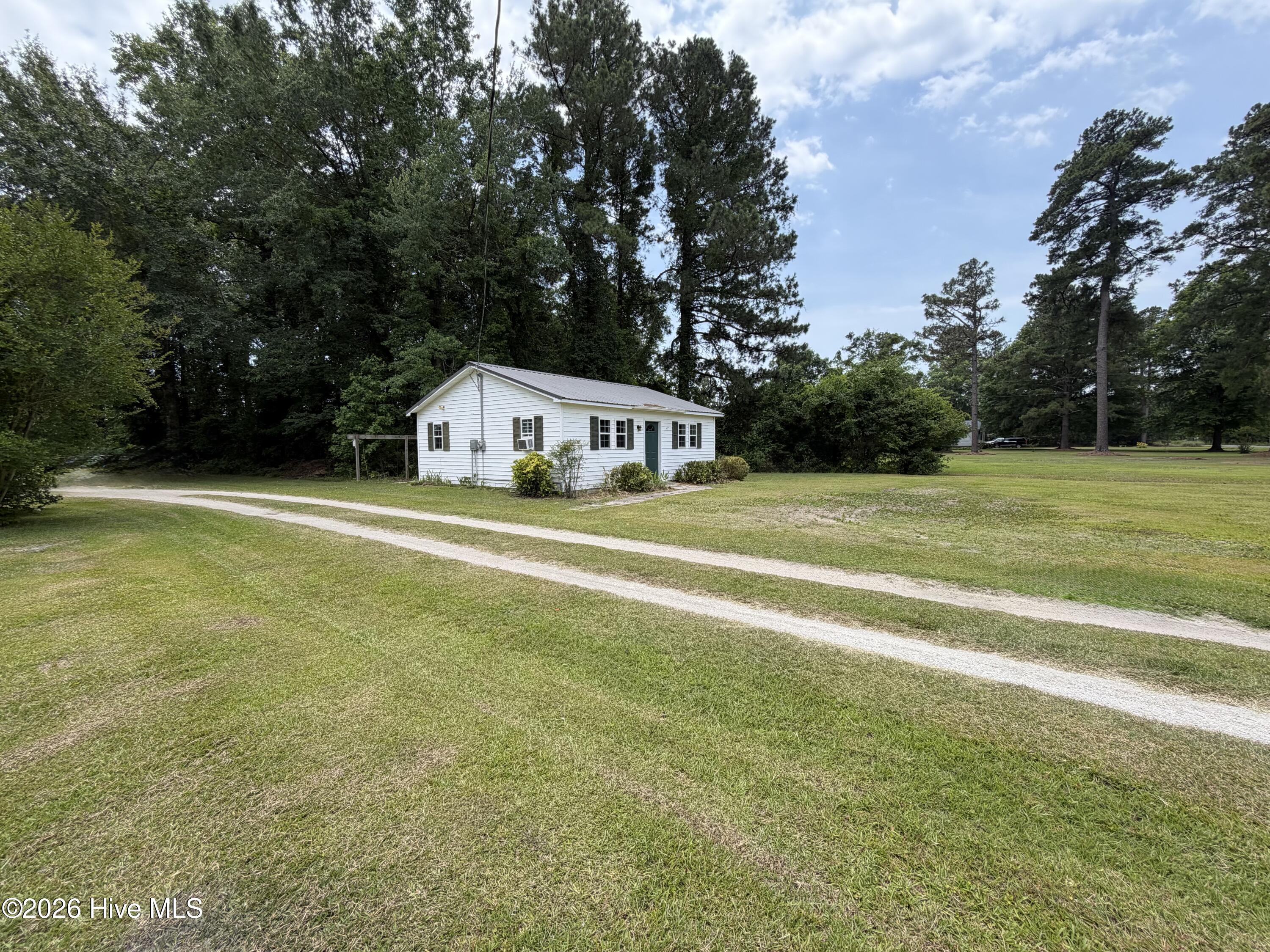 3144 Wintergreen Road,Cove City