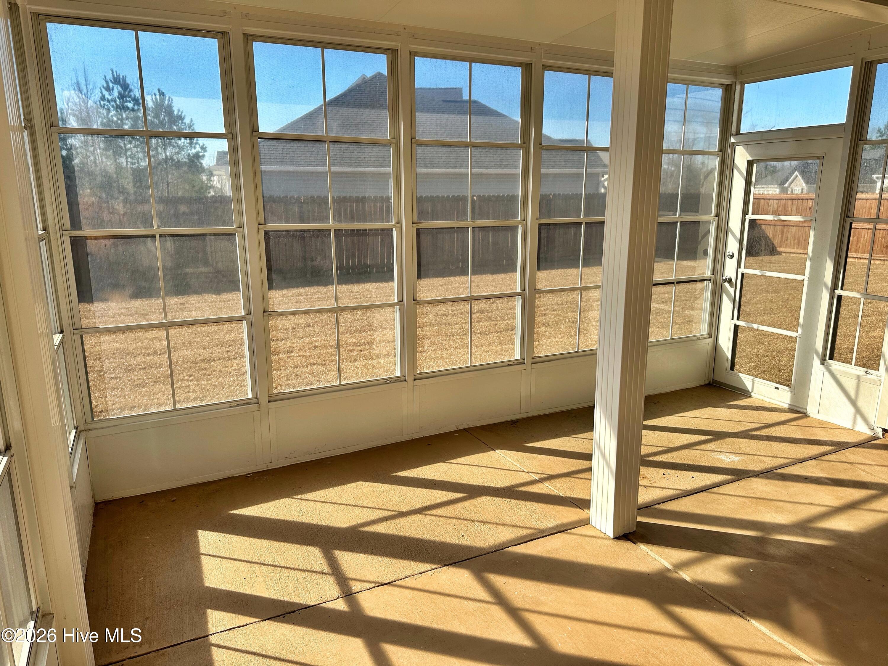 100550134 | Photo 51