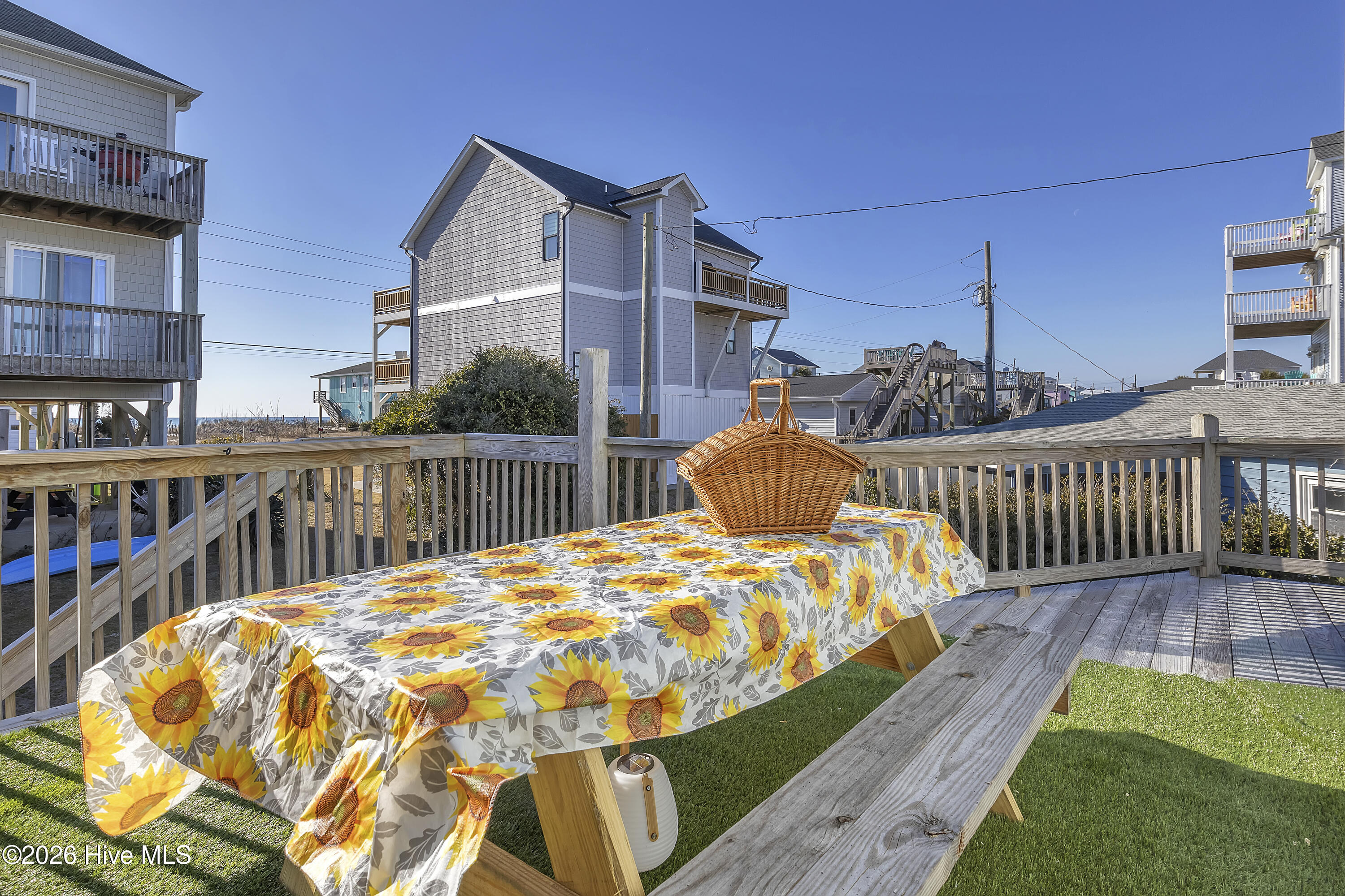 100545585 | Photo 43