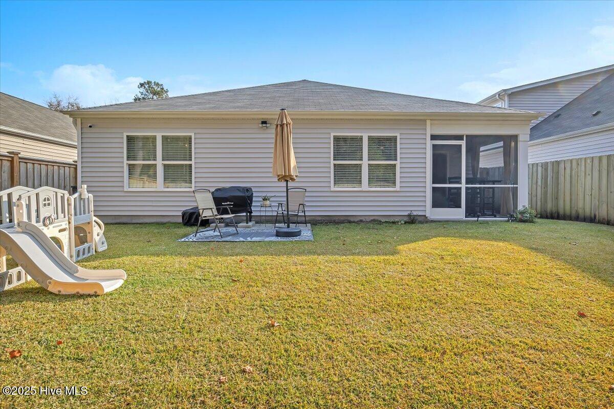 100543041 | Photo 32