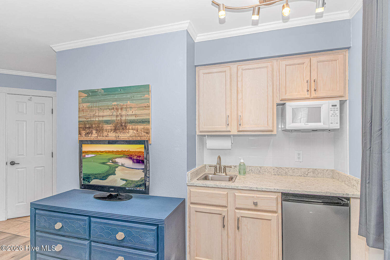 100566591 | Photo 21