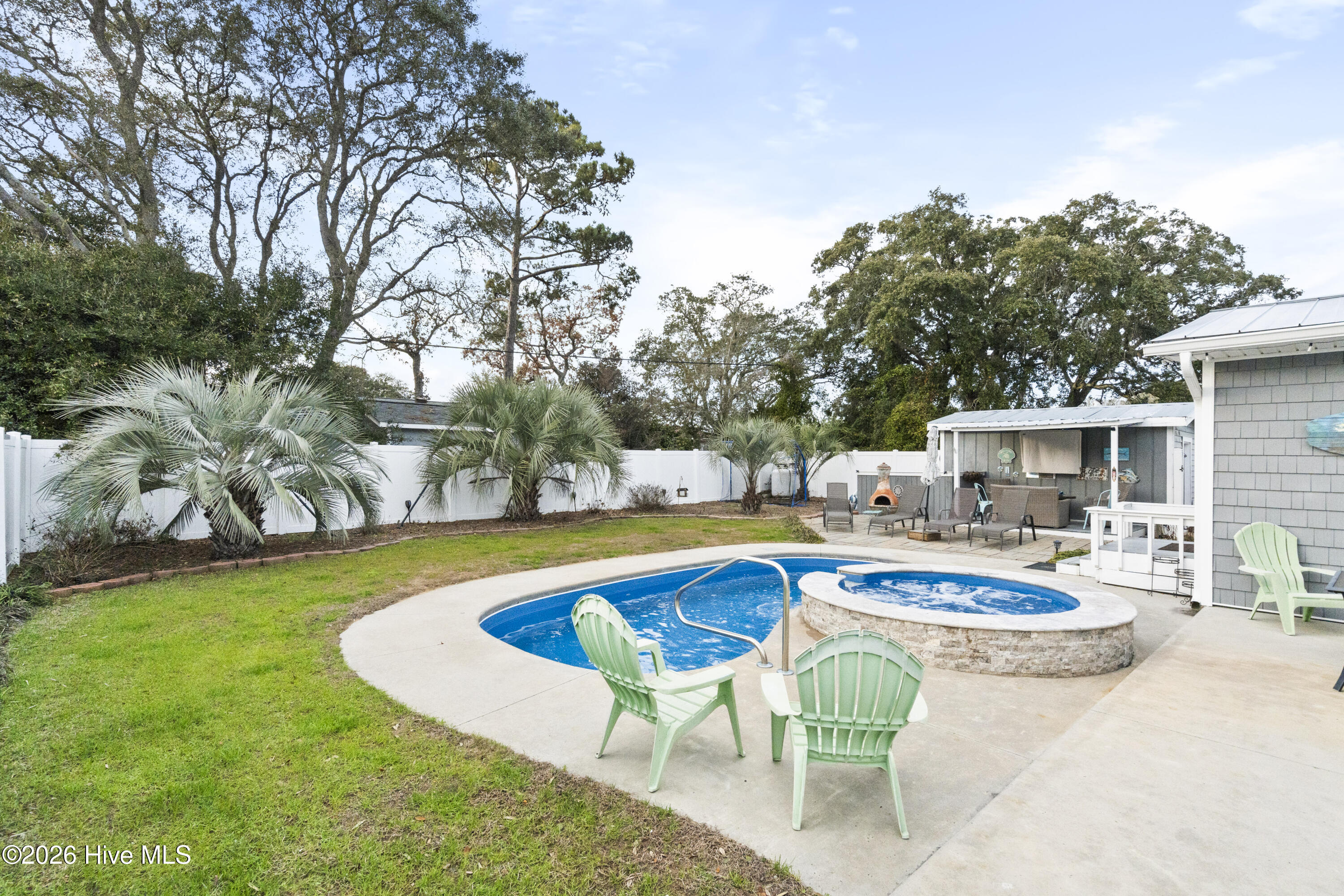 100555391 | Photo 48