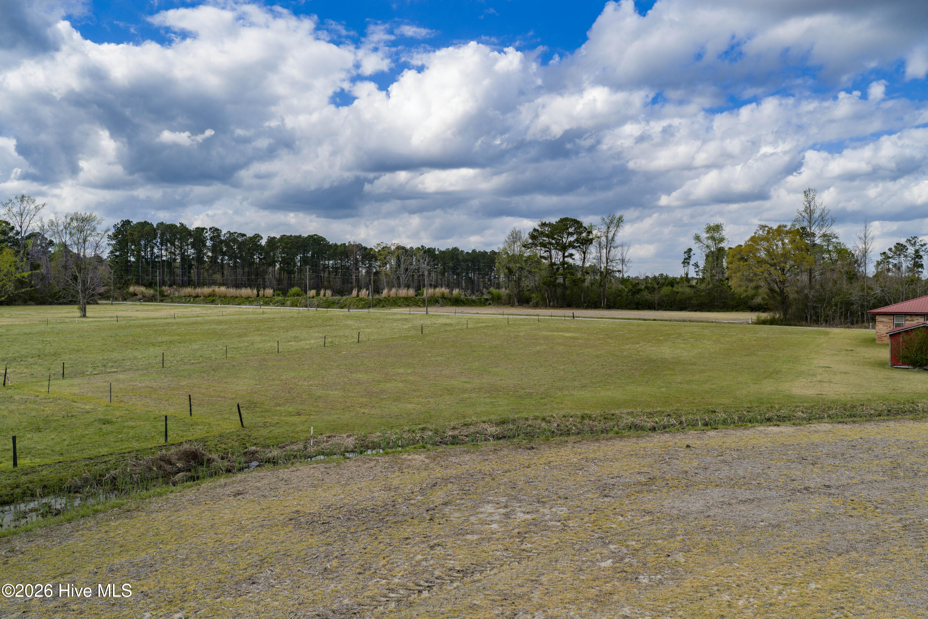 100562907 | Photo 17