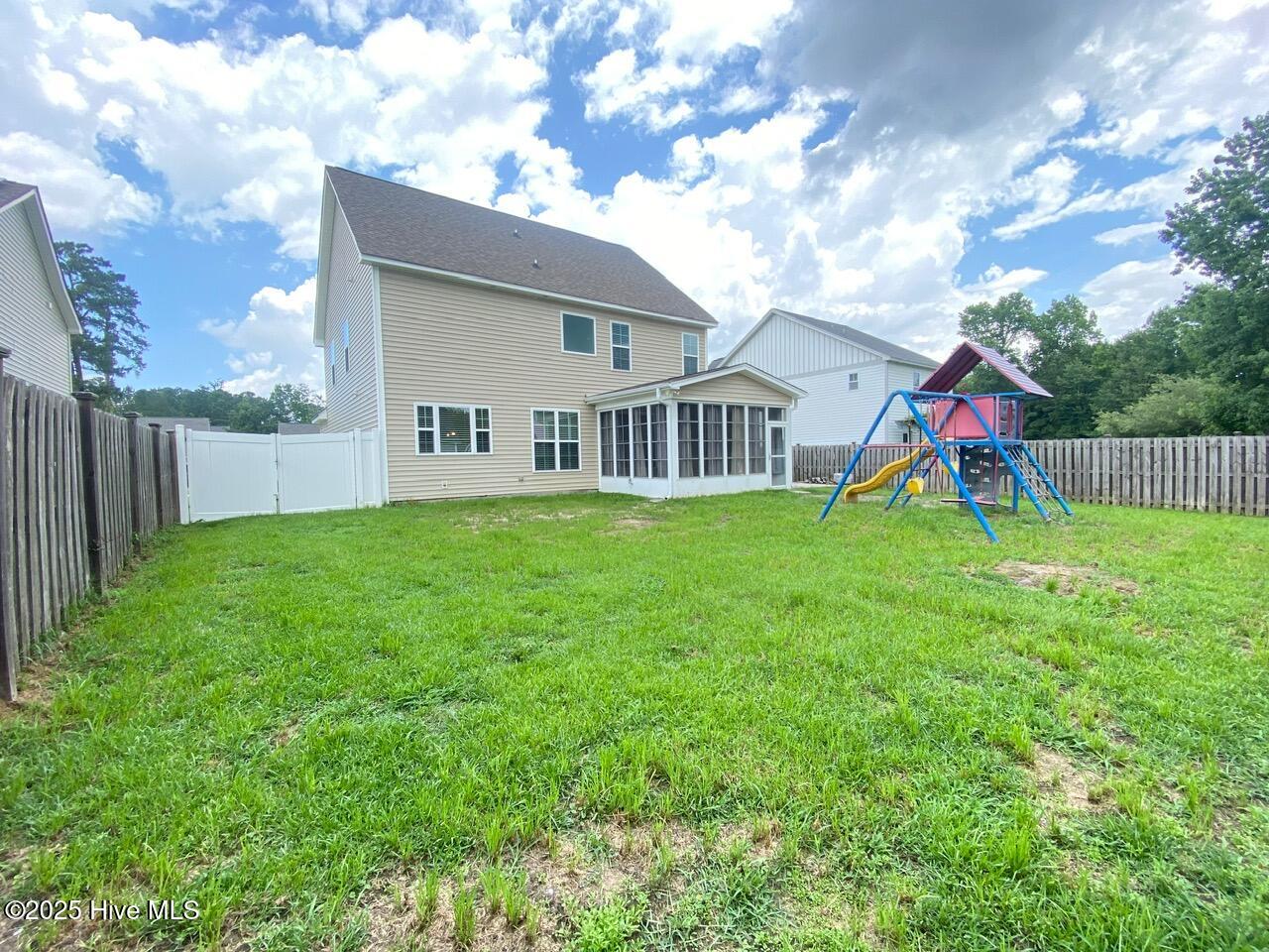 Homes for sale in Burgaw, NC | 102 Periwinkle St, Burgaw, NC 28425 | MLS# 100511391