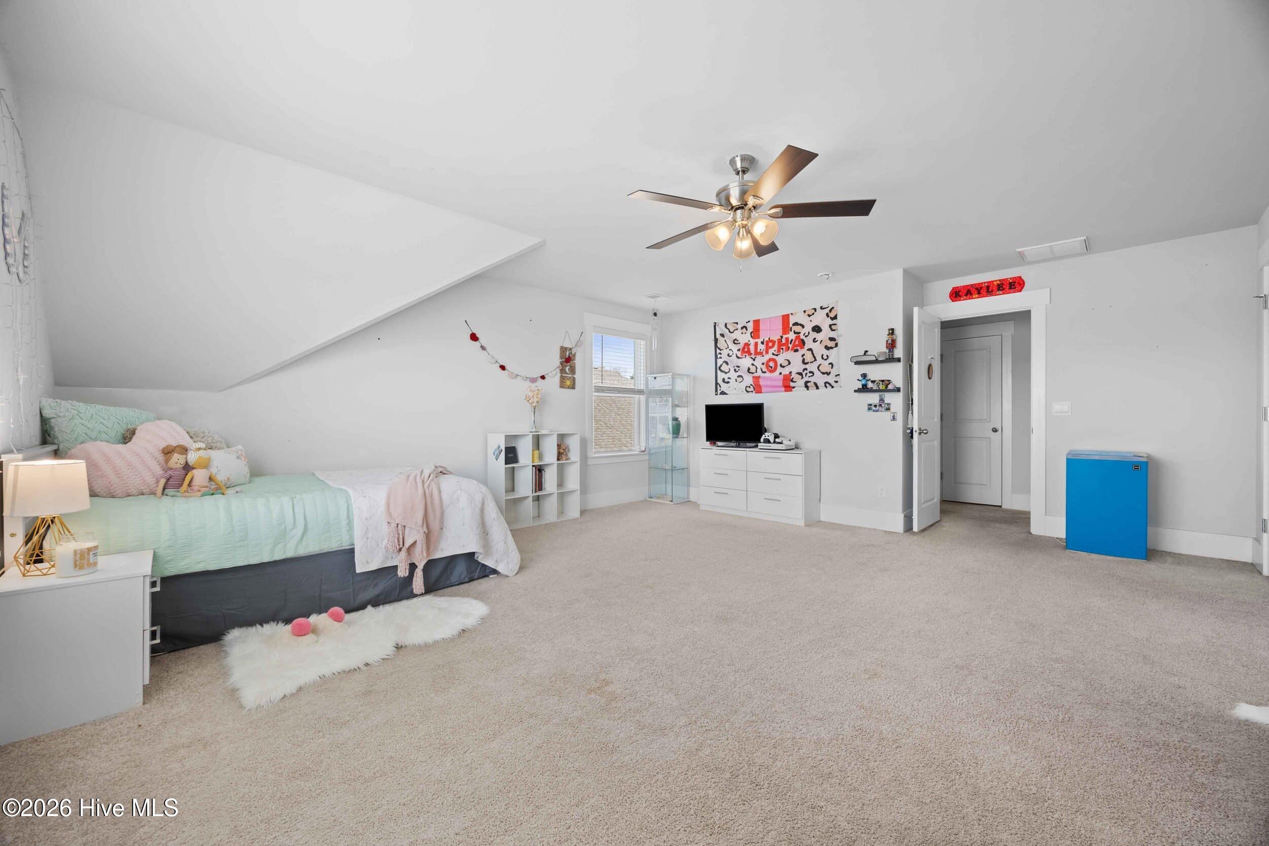 100561686 | Photo 29