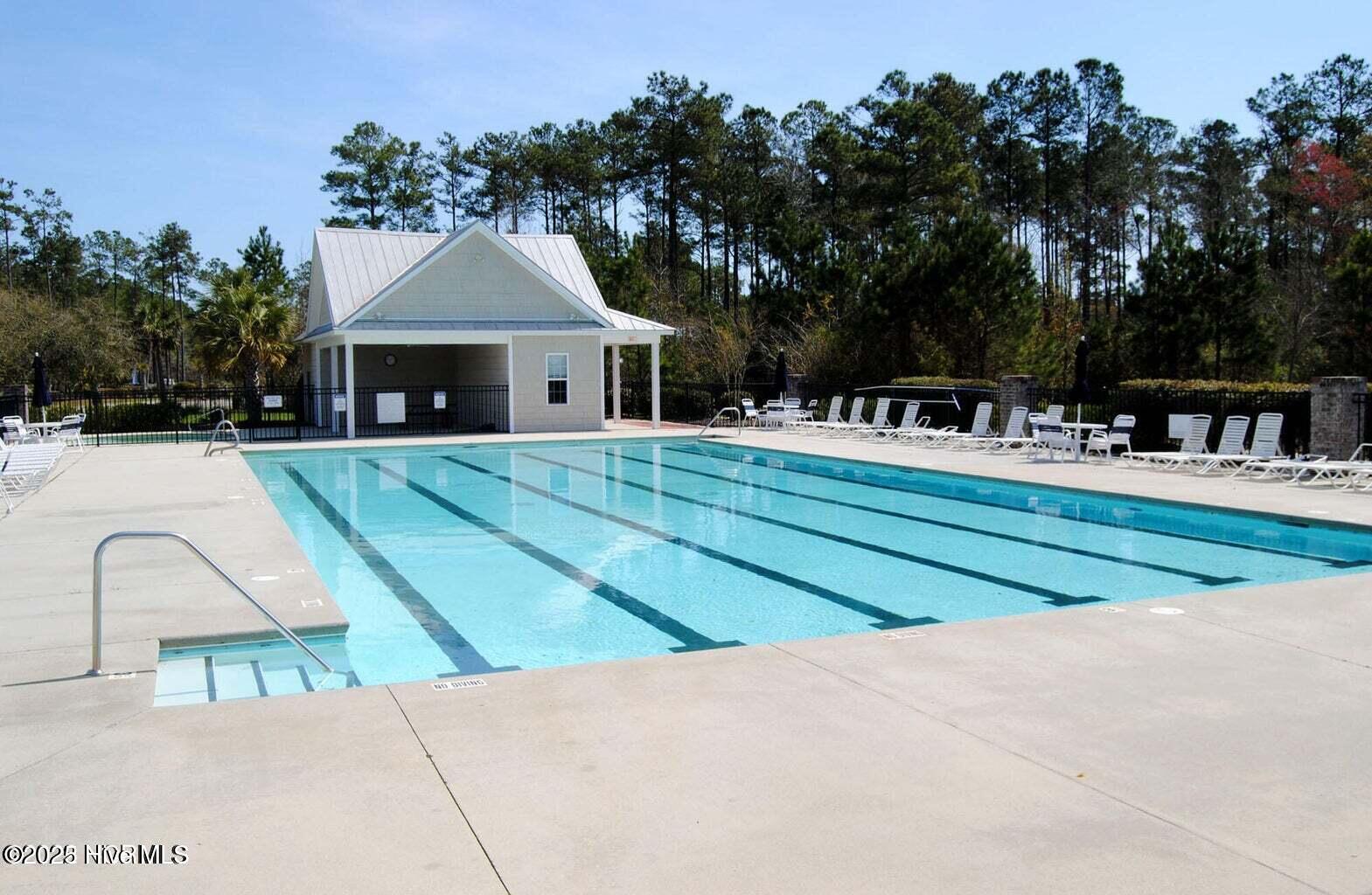 100540050 | Photo 24