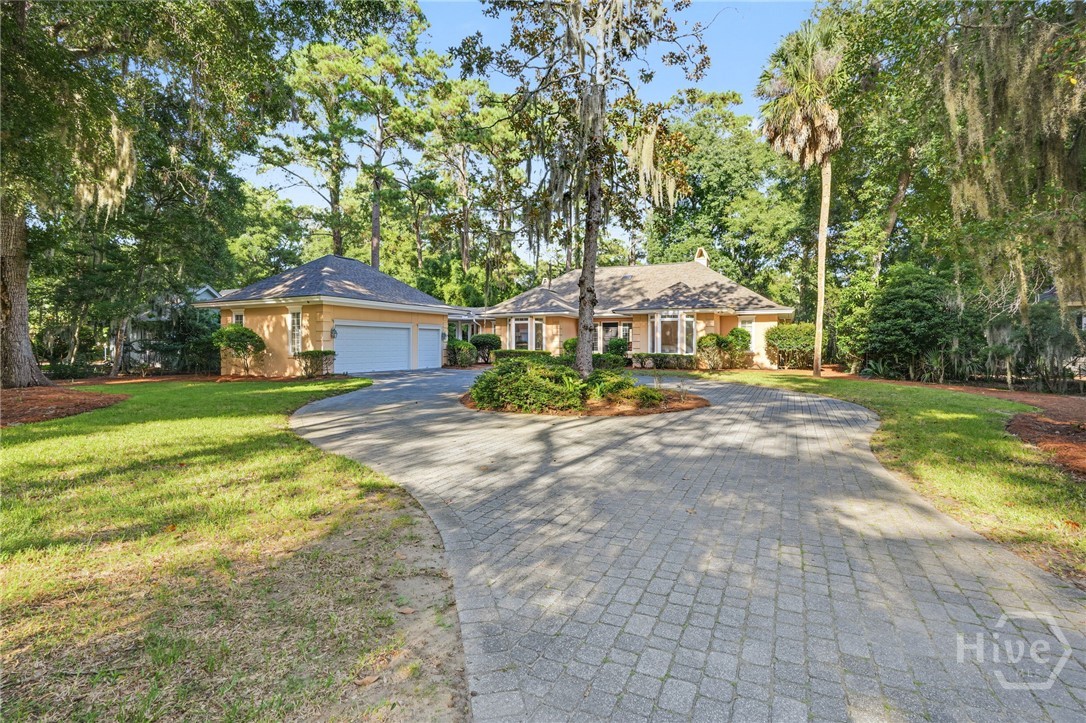 Photo 2 of Single family home for sale at 7 Prestbury Ln, Savannah, GA 31411 | MLS# SA364570 | Listing updated on 2026-09-18