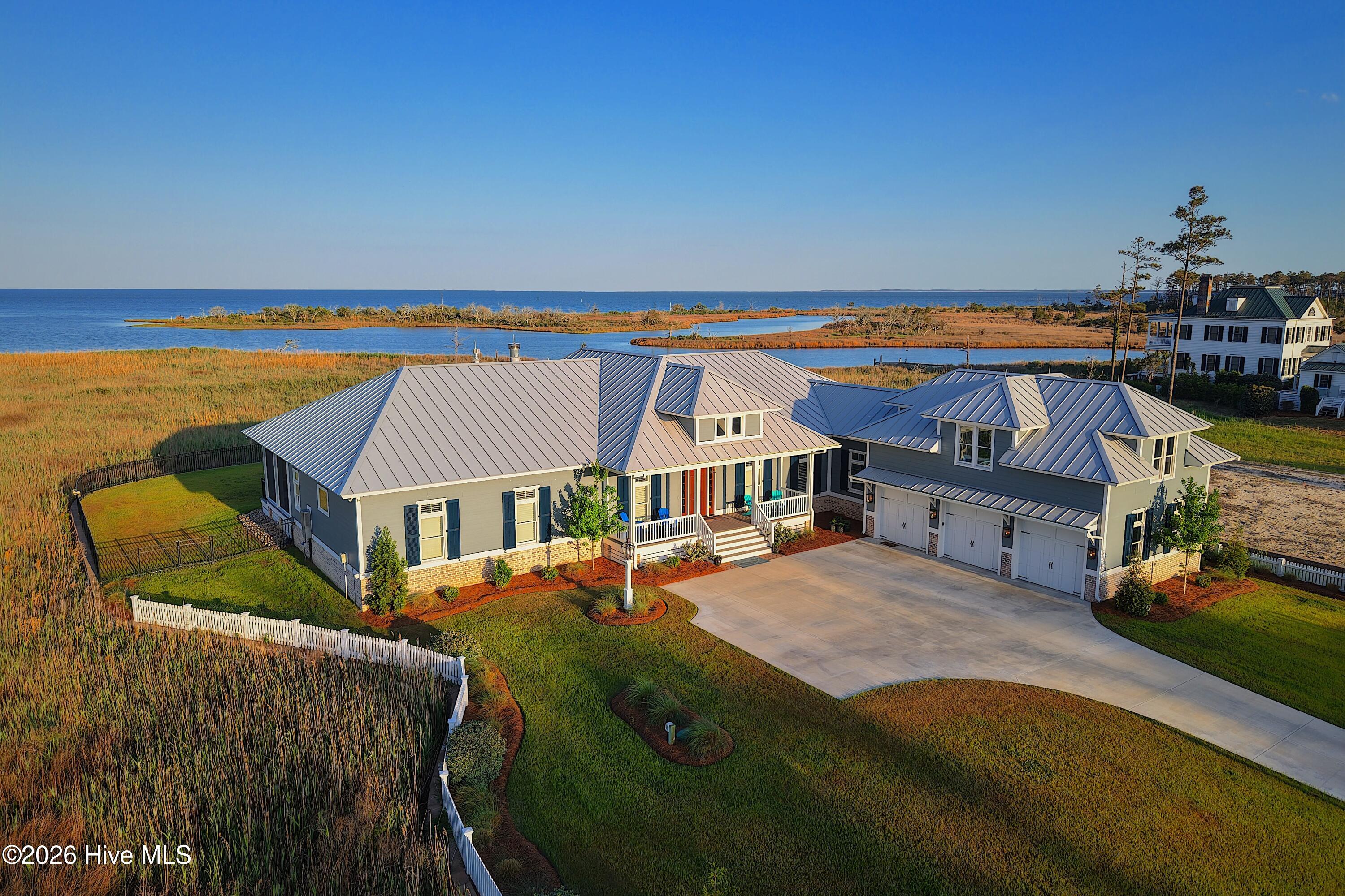 76 Soundside Drive,Oriental