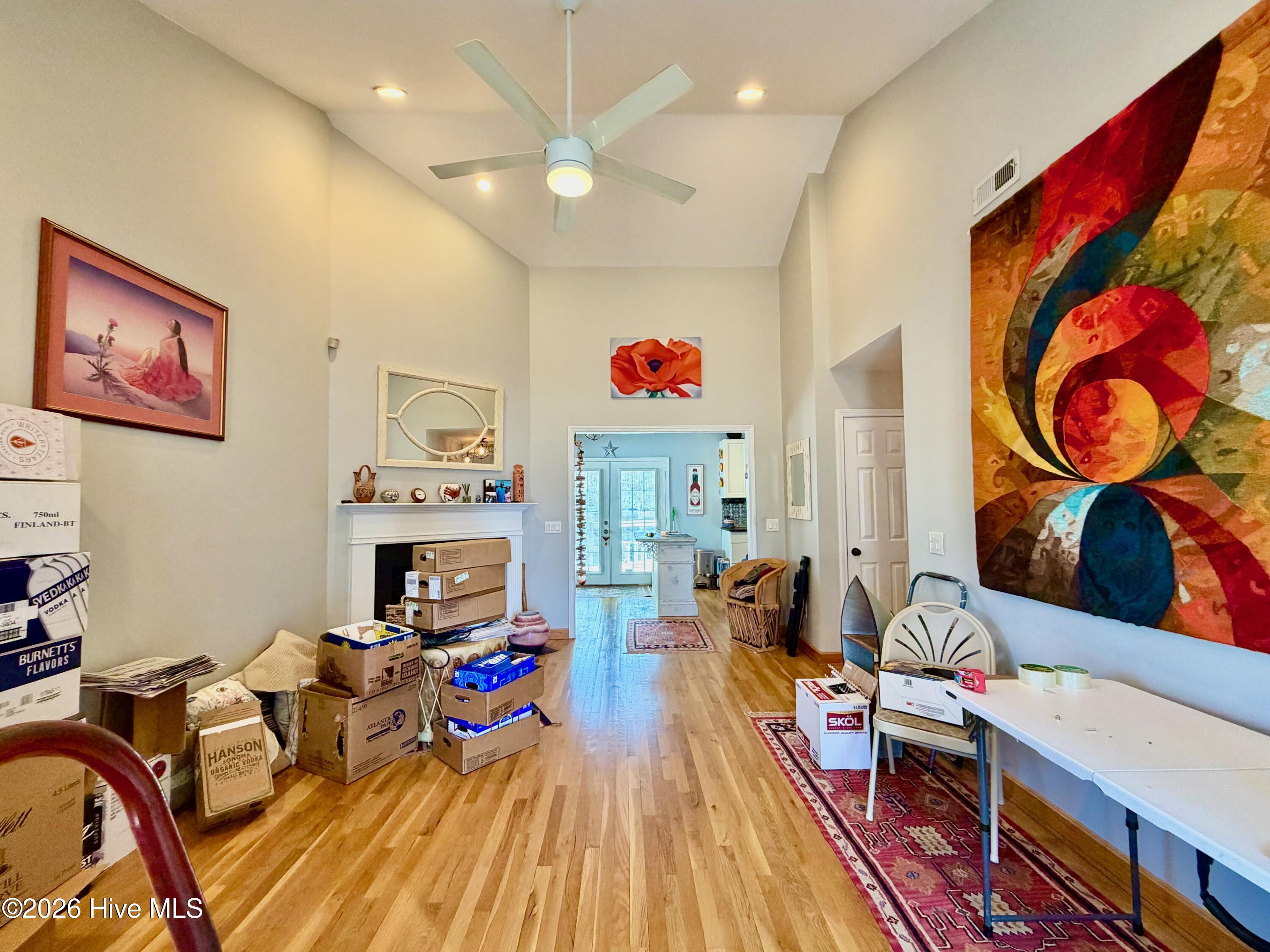 100553297 | Photo 10