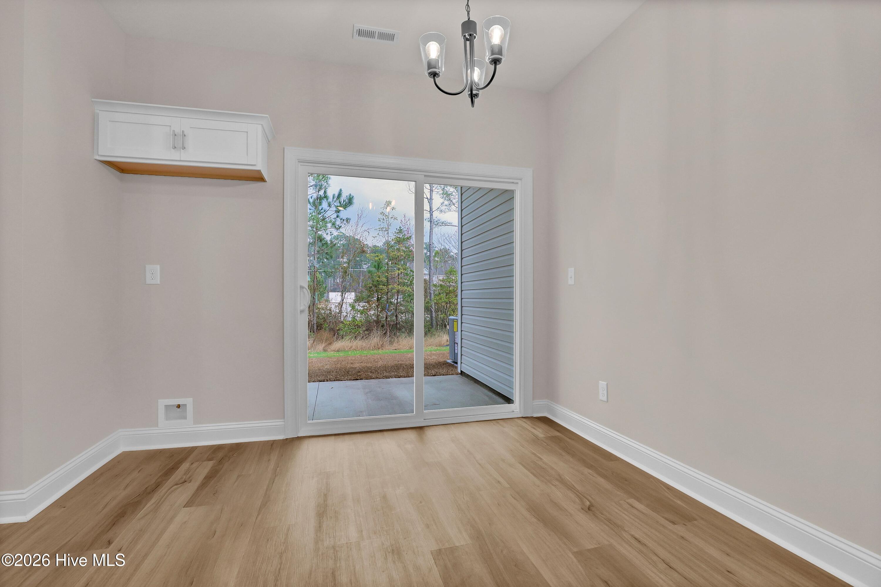 100559482 | Photo 17