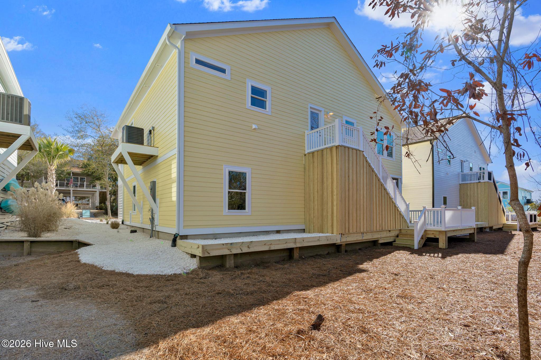 100547277 | Photo 35