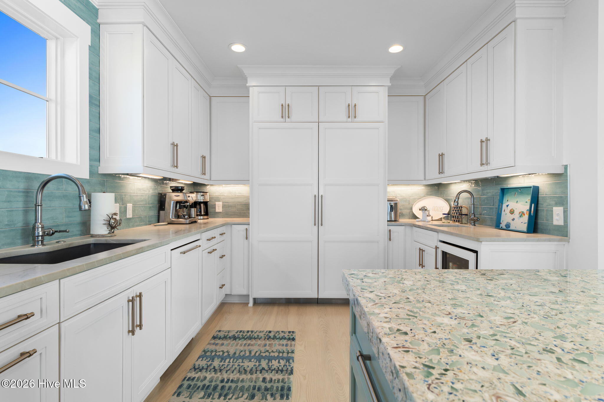 100550371 | Photo 16