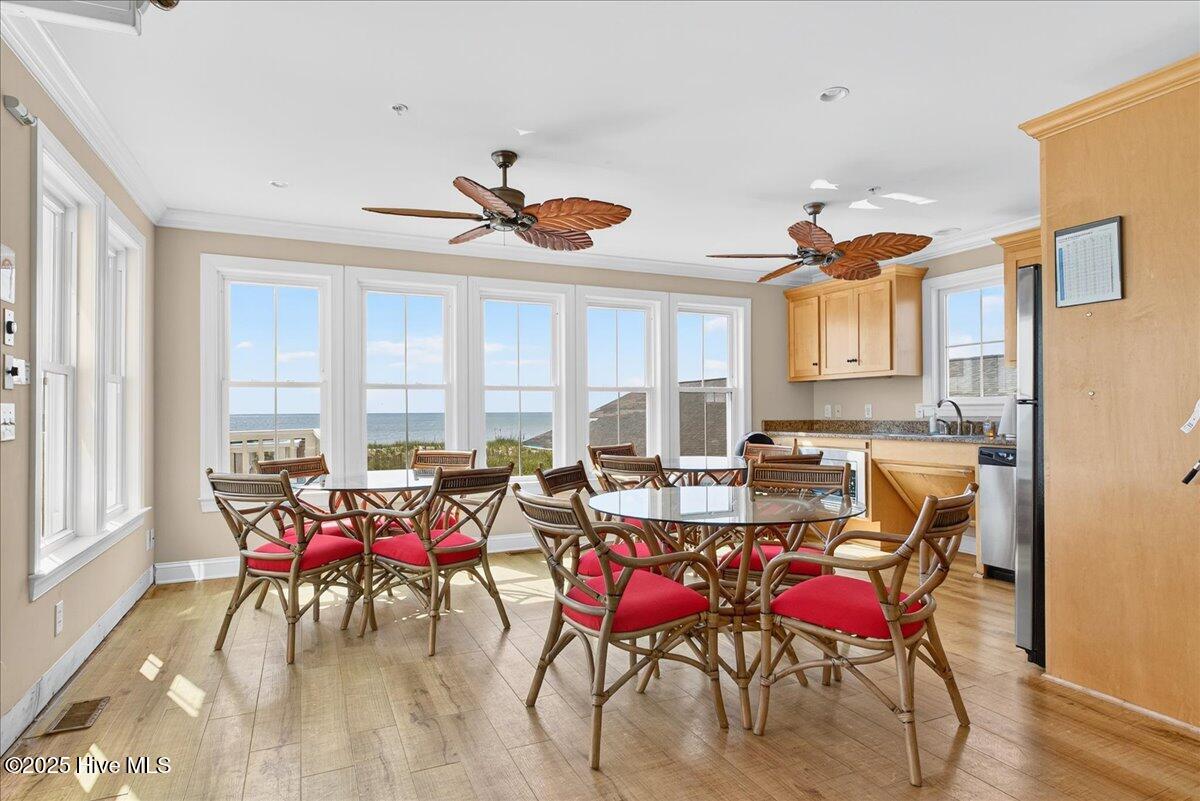 100534230 | Photo 78