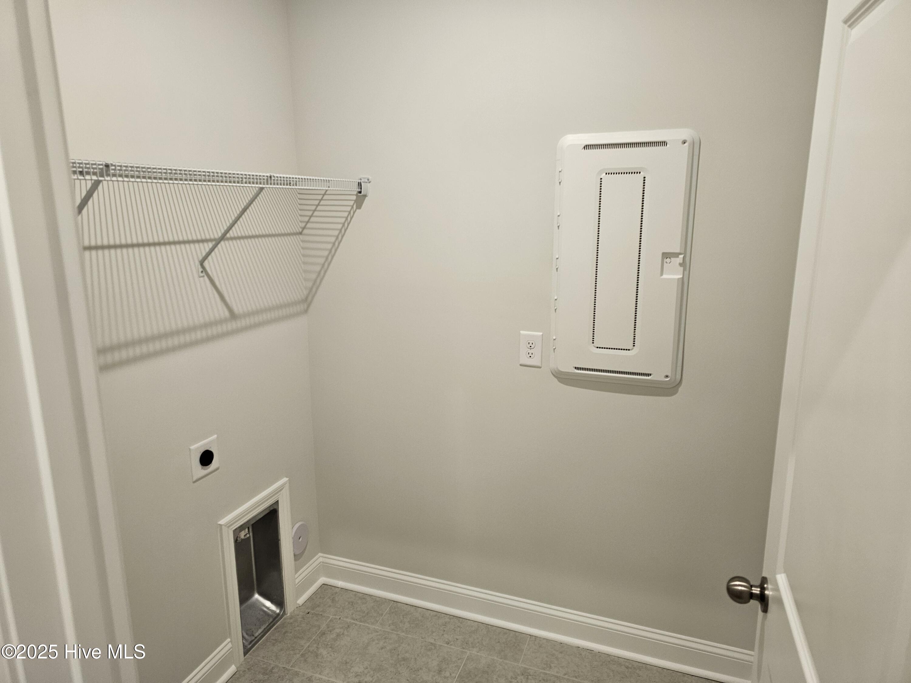 100531272 | Photo 25