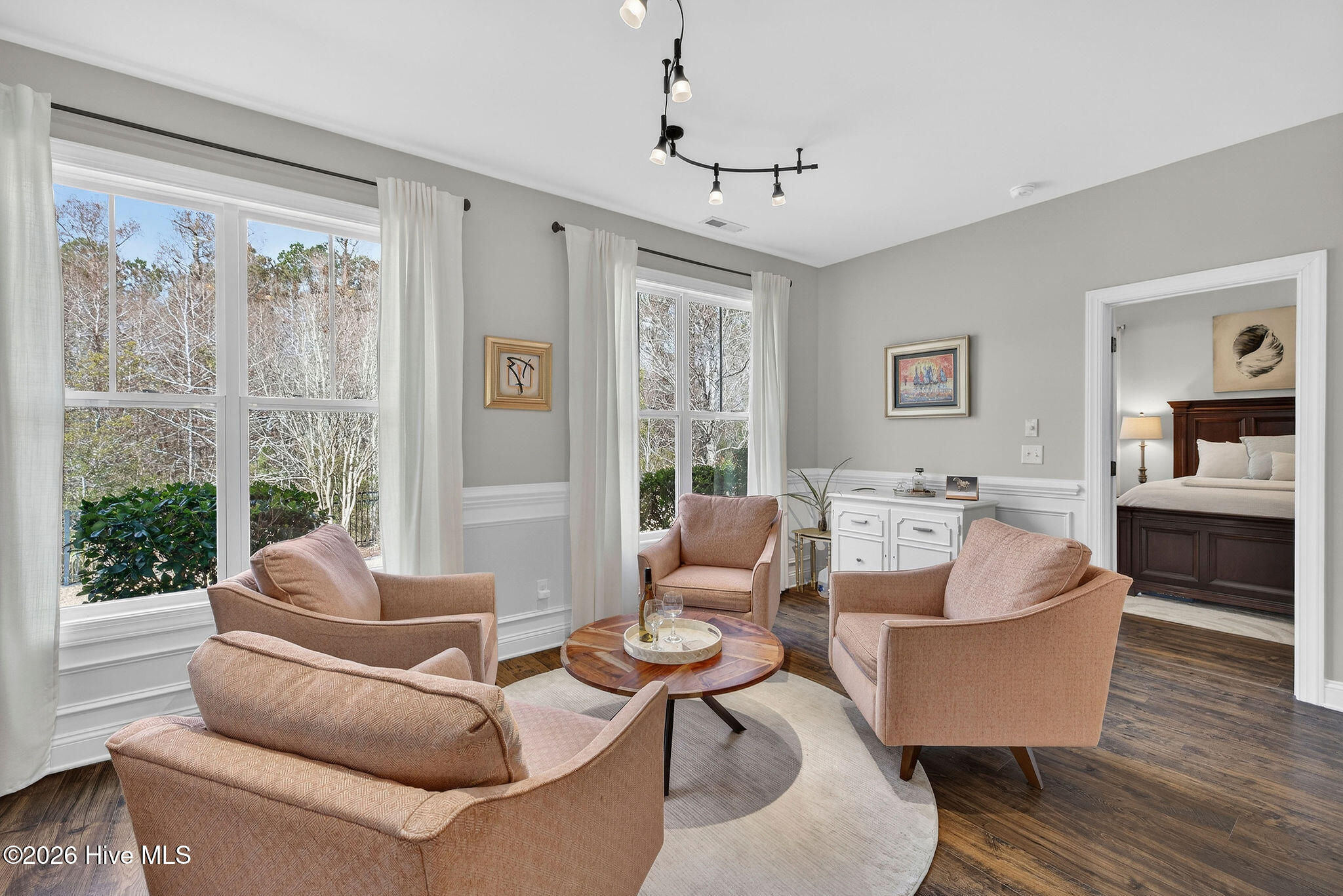 100558265 | Photo 20