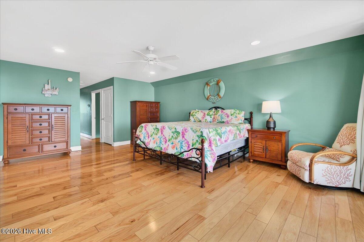 100549293 | Photo 82