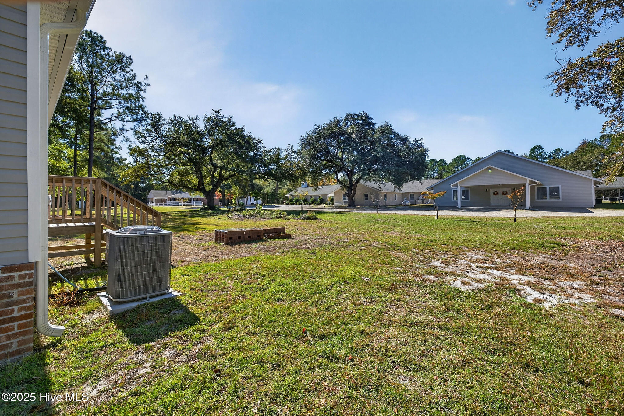 100537876 | Photo 12