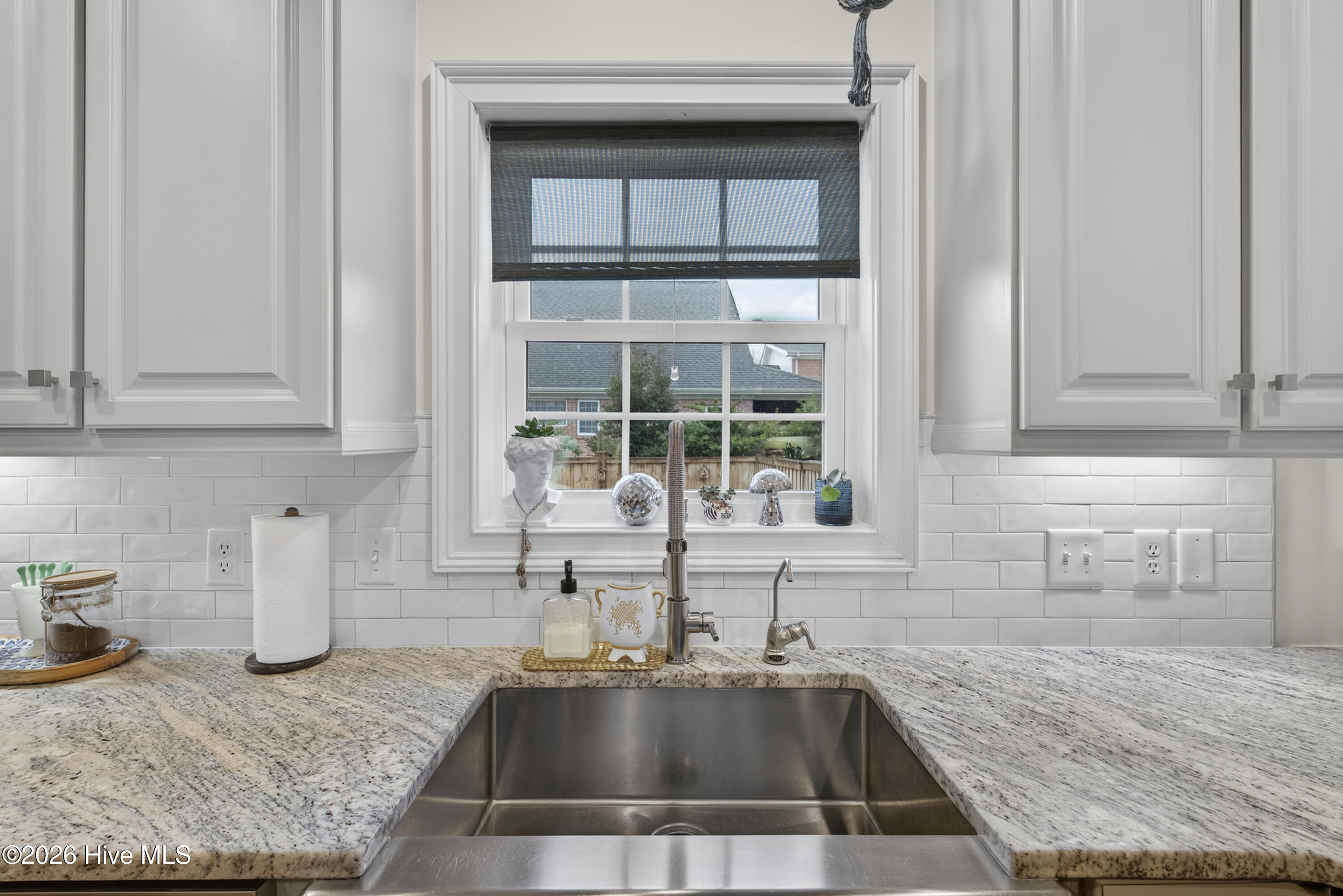 100557887 | Photo 24