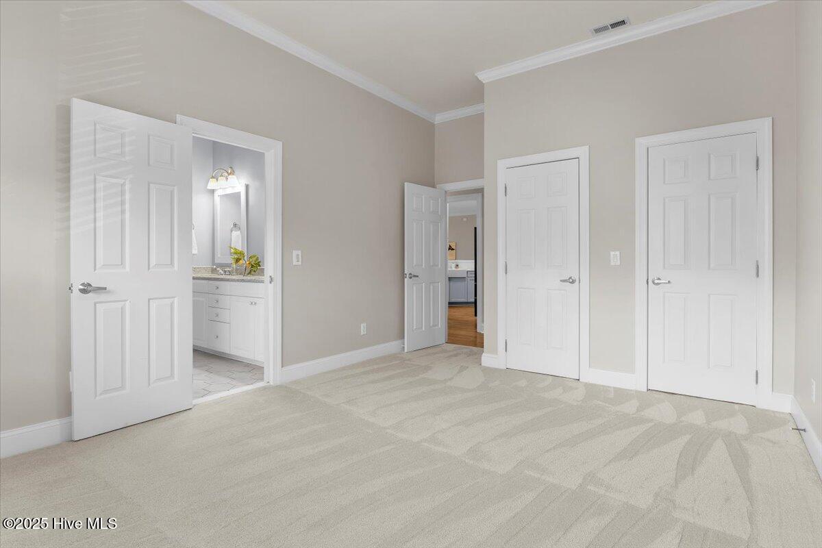 100545058 | Photo 40