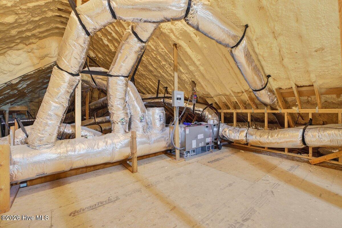 100546549 | Photo 36