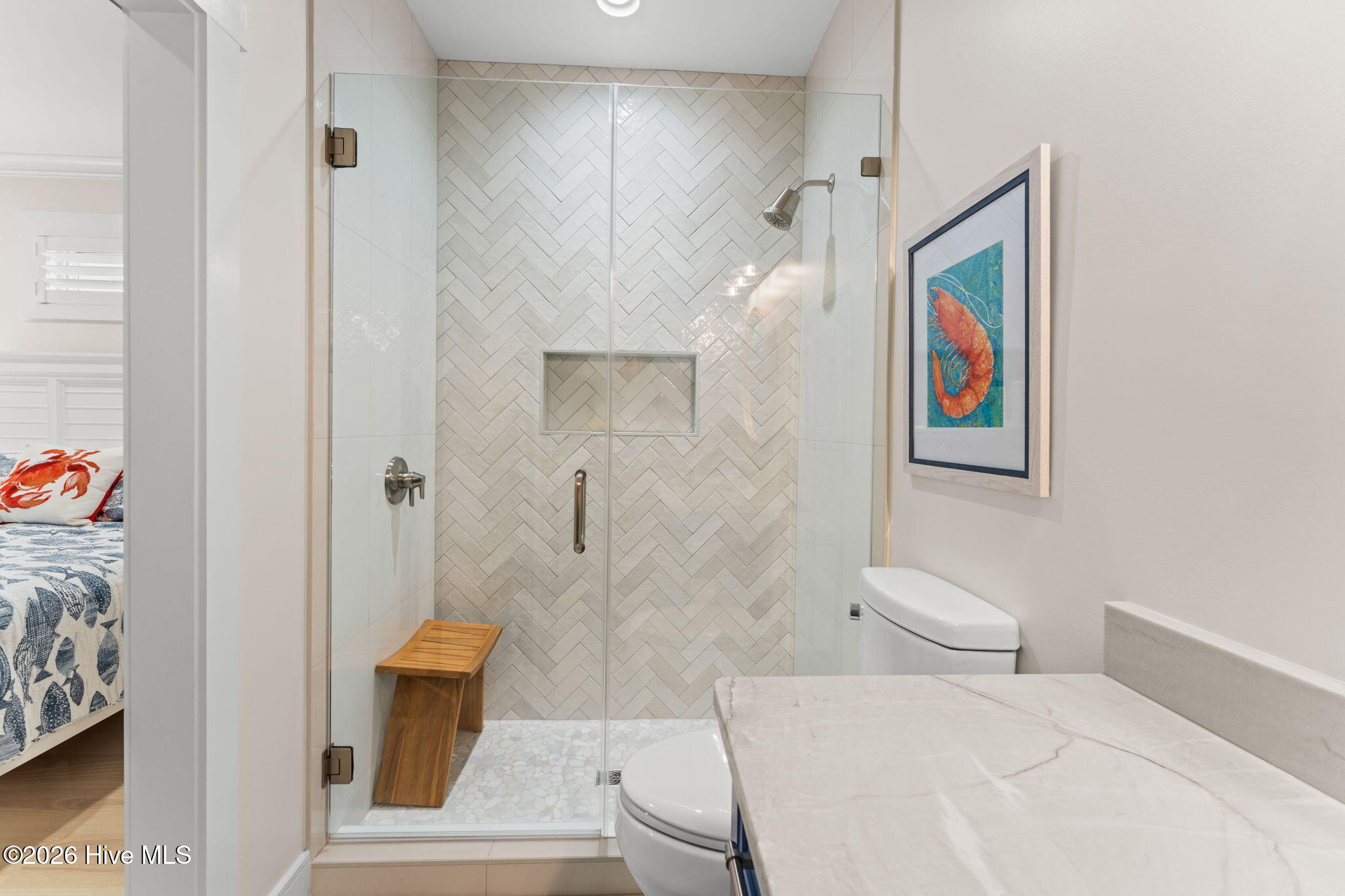 100550371 | Photo 42