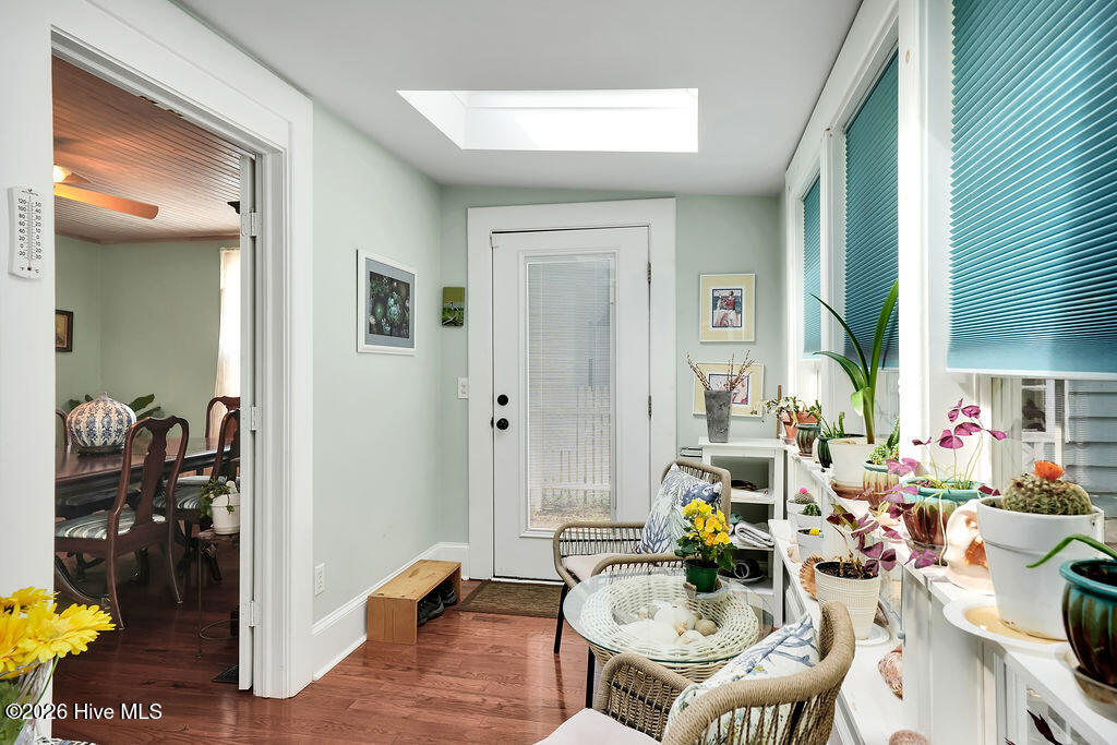 100563749 | Photo 25