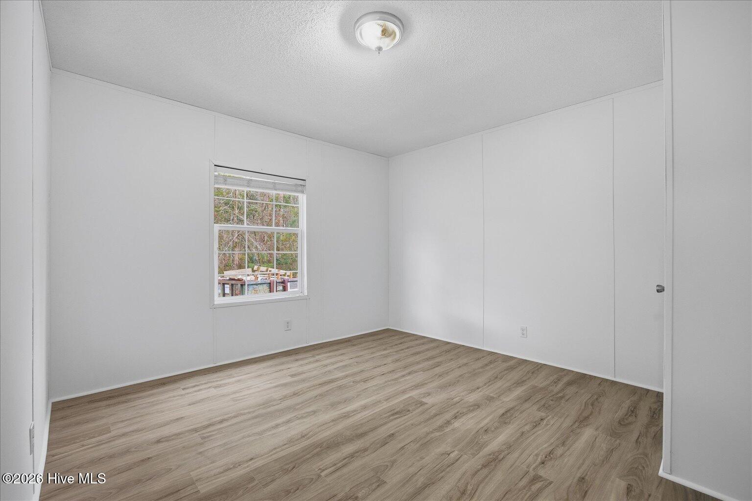 100551376 | Photo 19