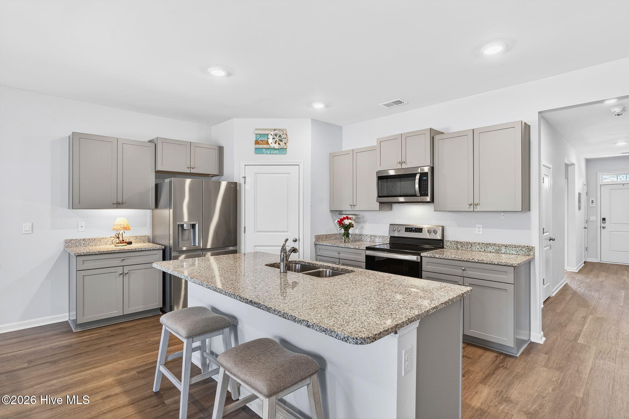 100556971 | Photo 13