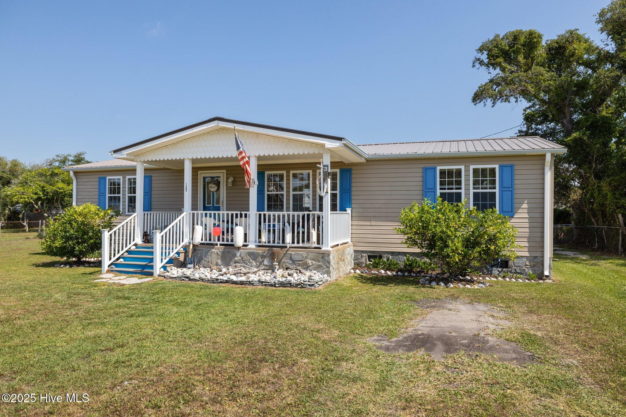 139 Diamond City Drive, Harkers Island, NC, 28531