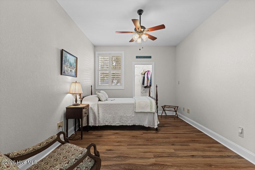 100564942 | Photo 12