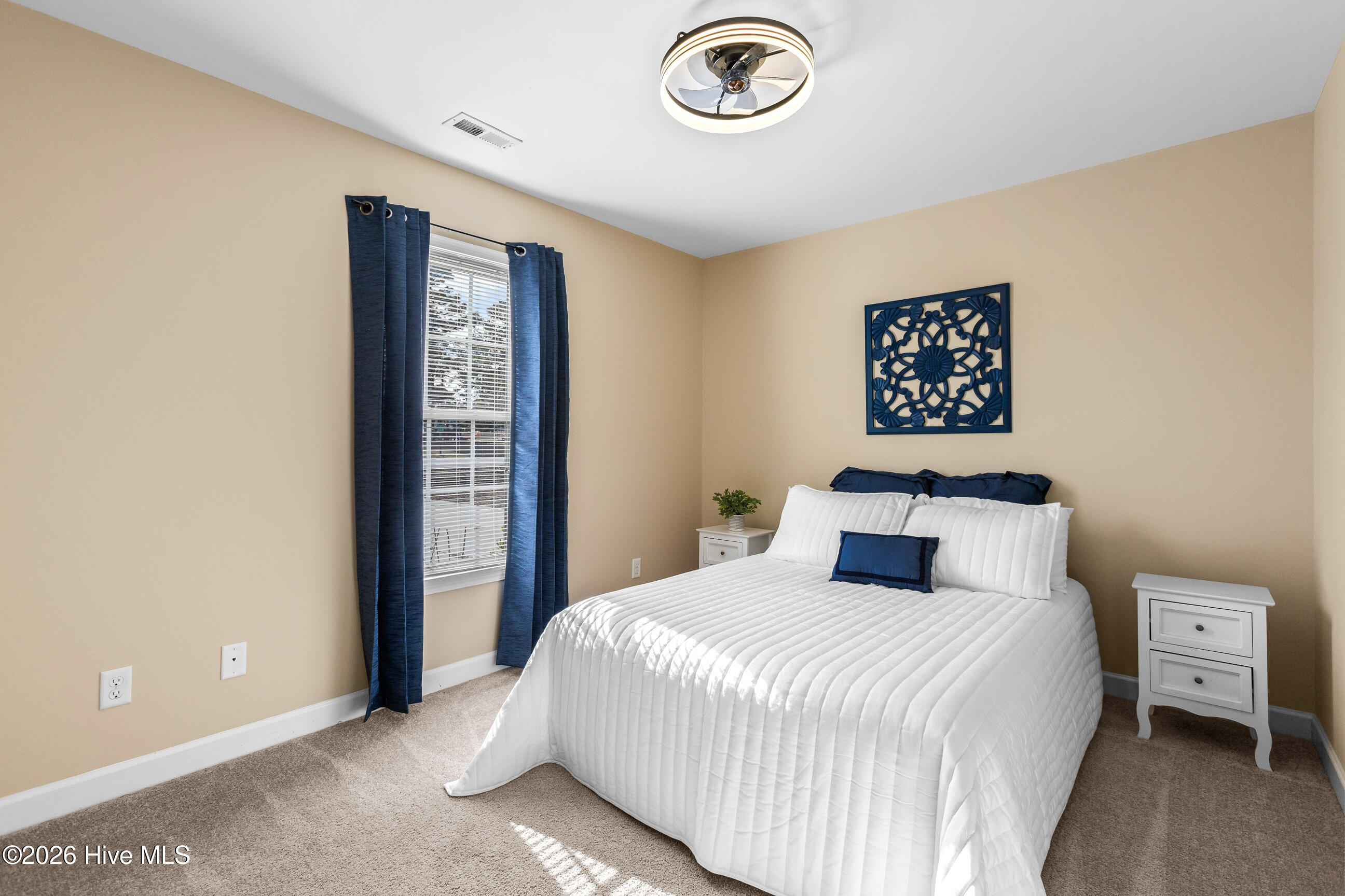 100548904 | Photo 17